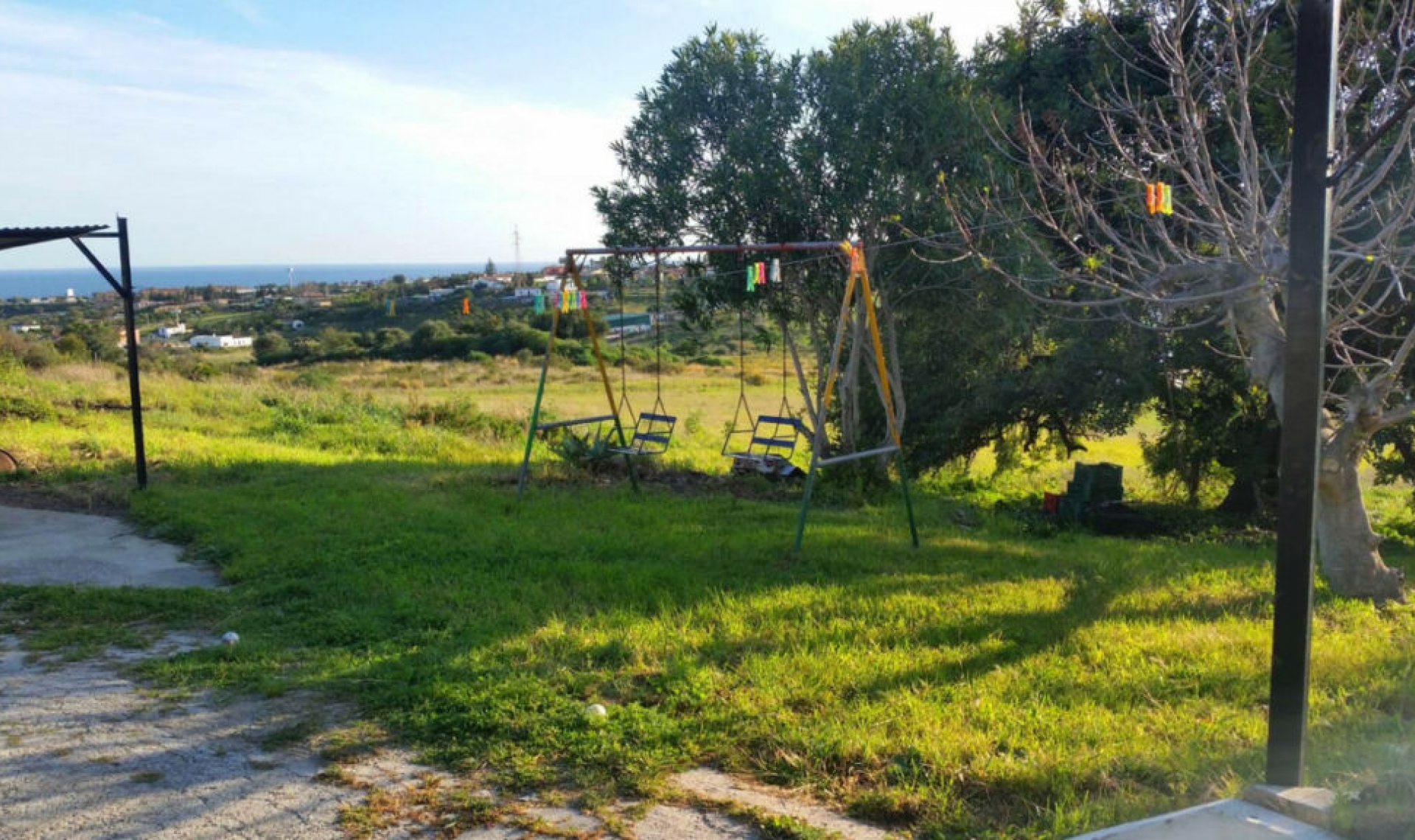 Resale - House -
Estepona