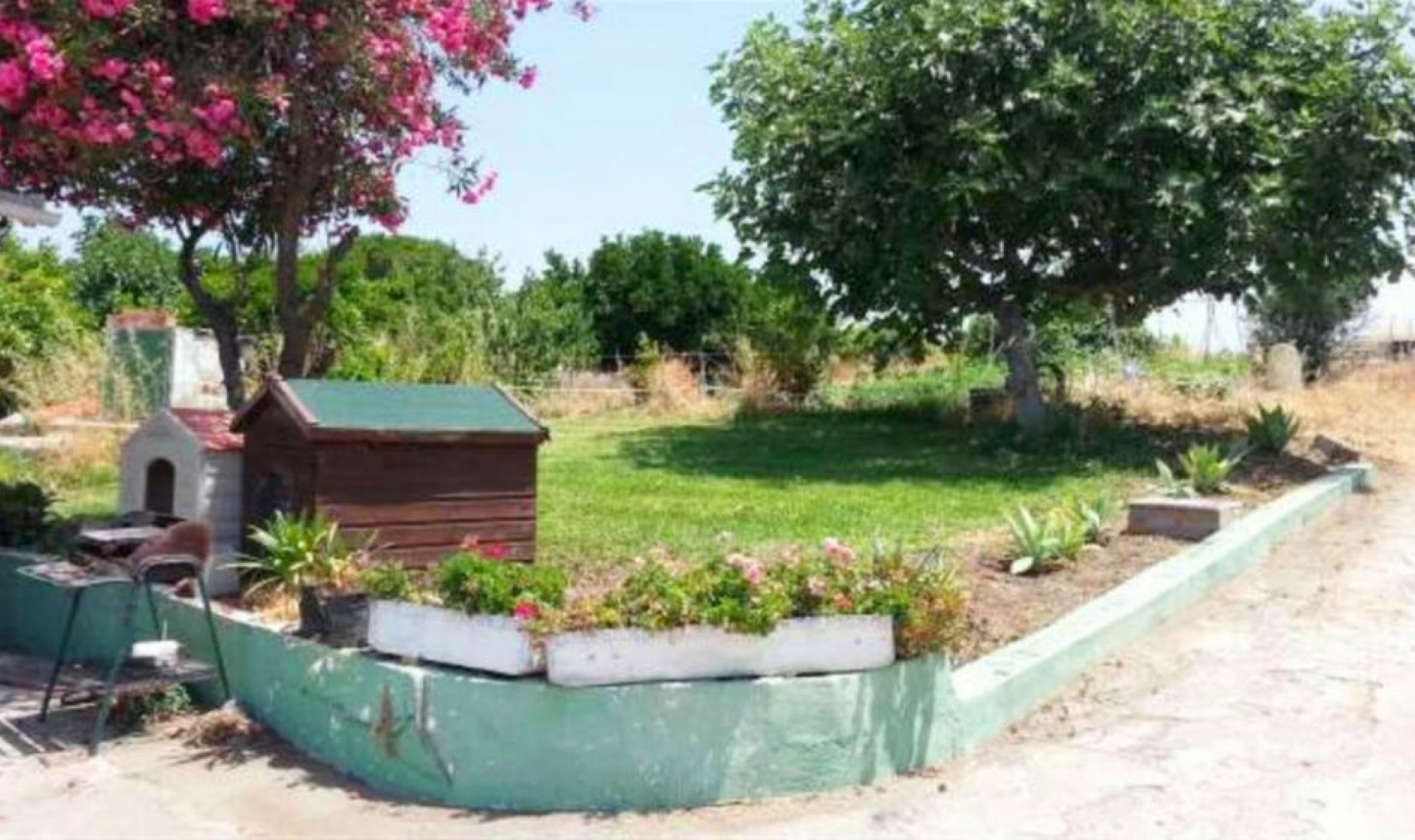 Resale - House -
Estepona