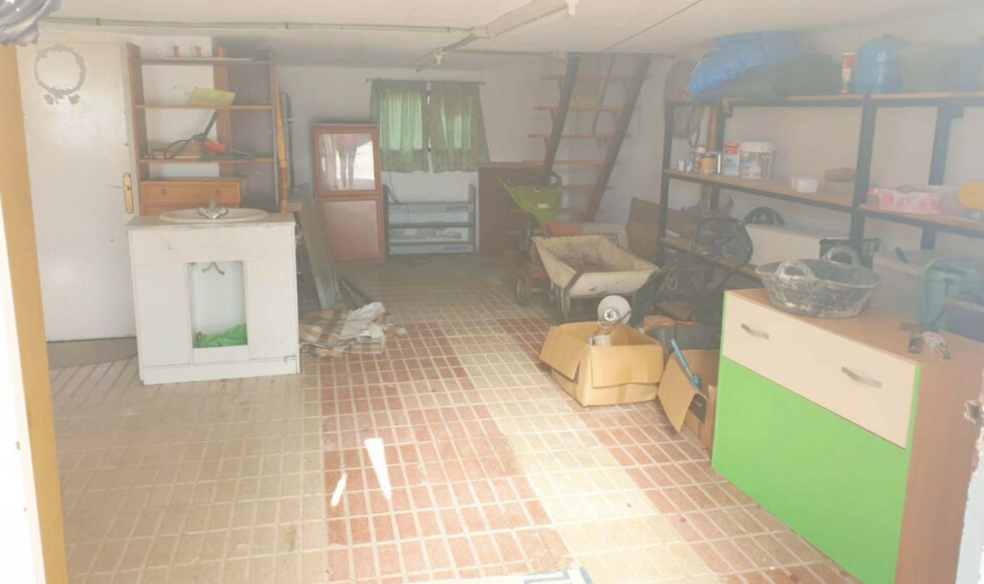 Resale - House -
Estepona