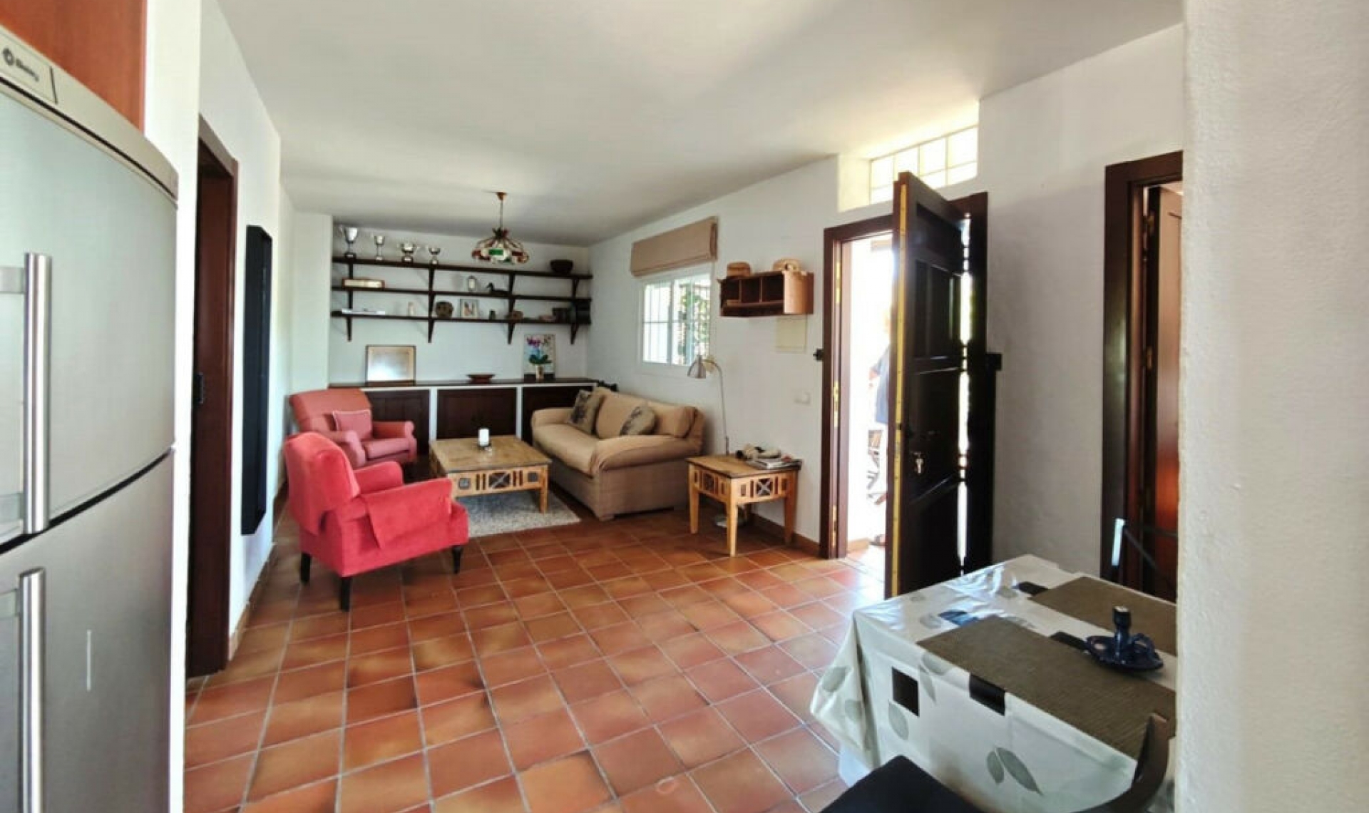 Resale - House -
Estepona
