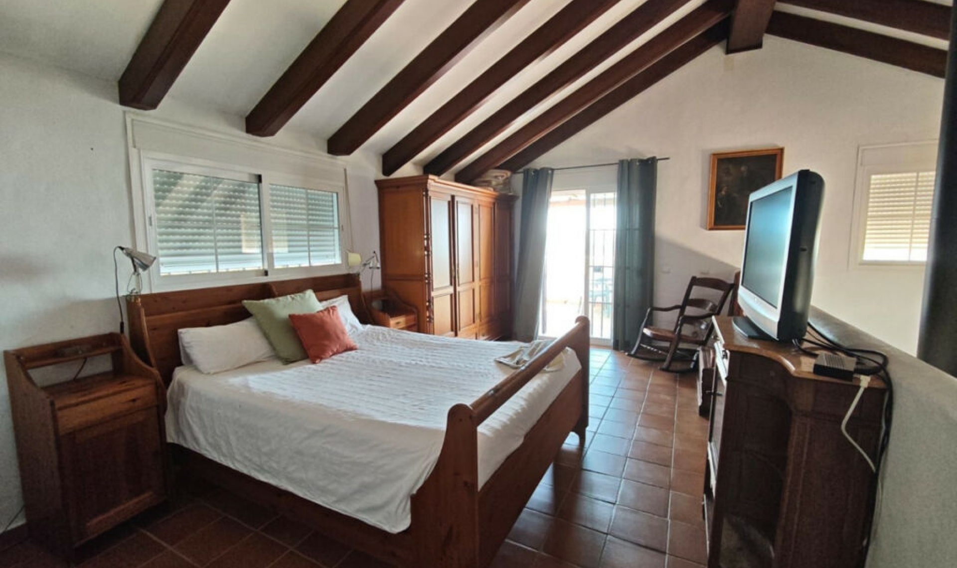 Resale - House -
Estepona