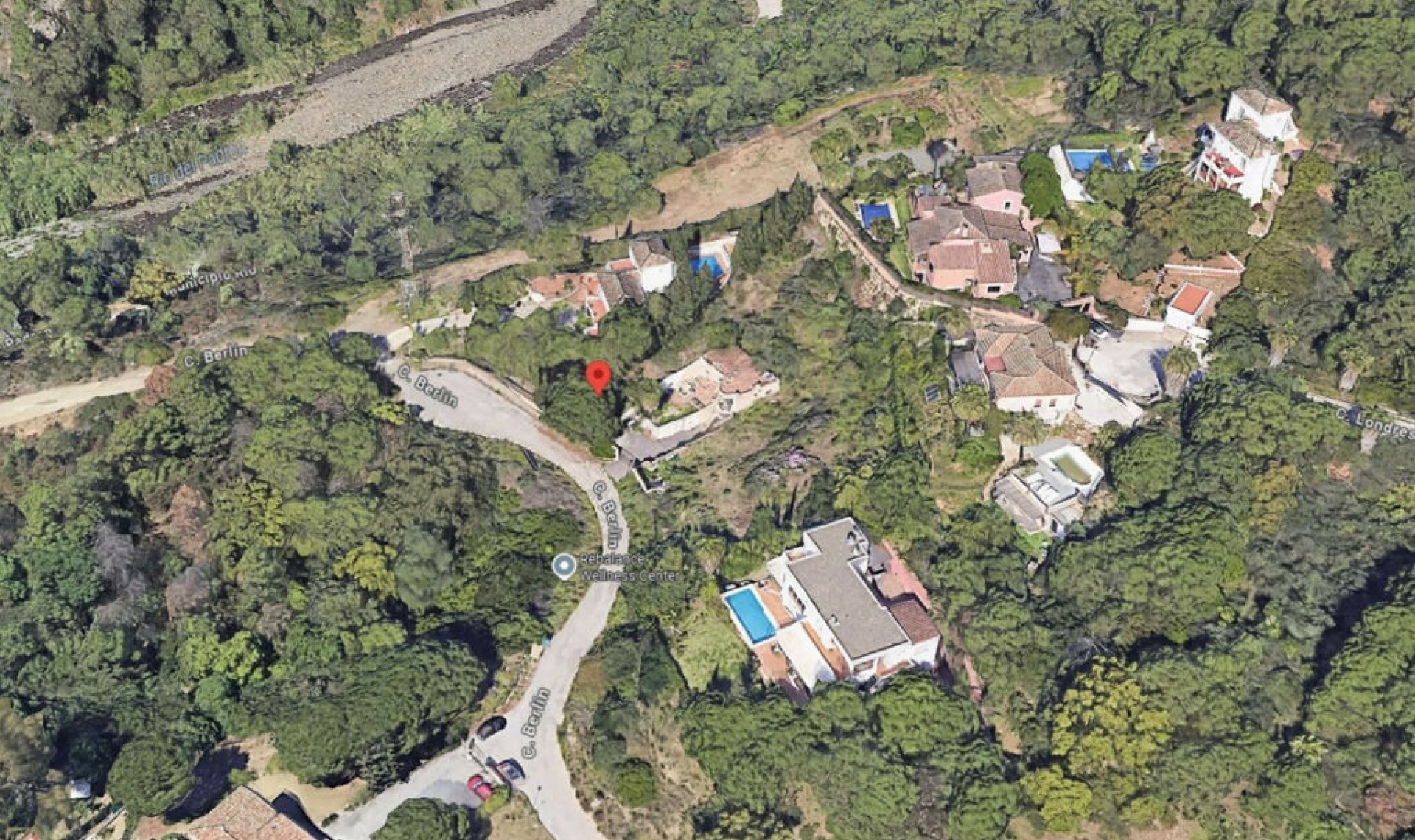 Resale - House -
Estepona