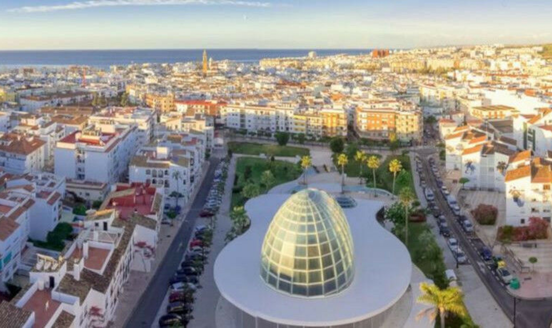 Resale - House -
Estepona