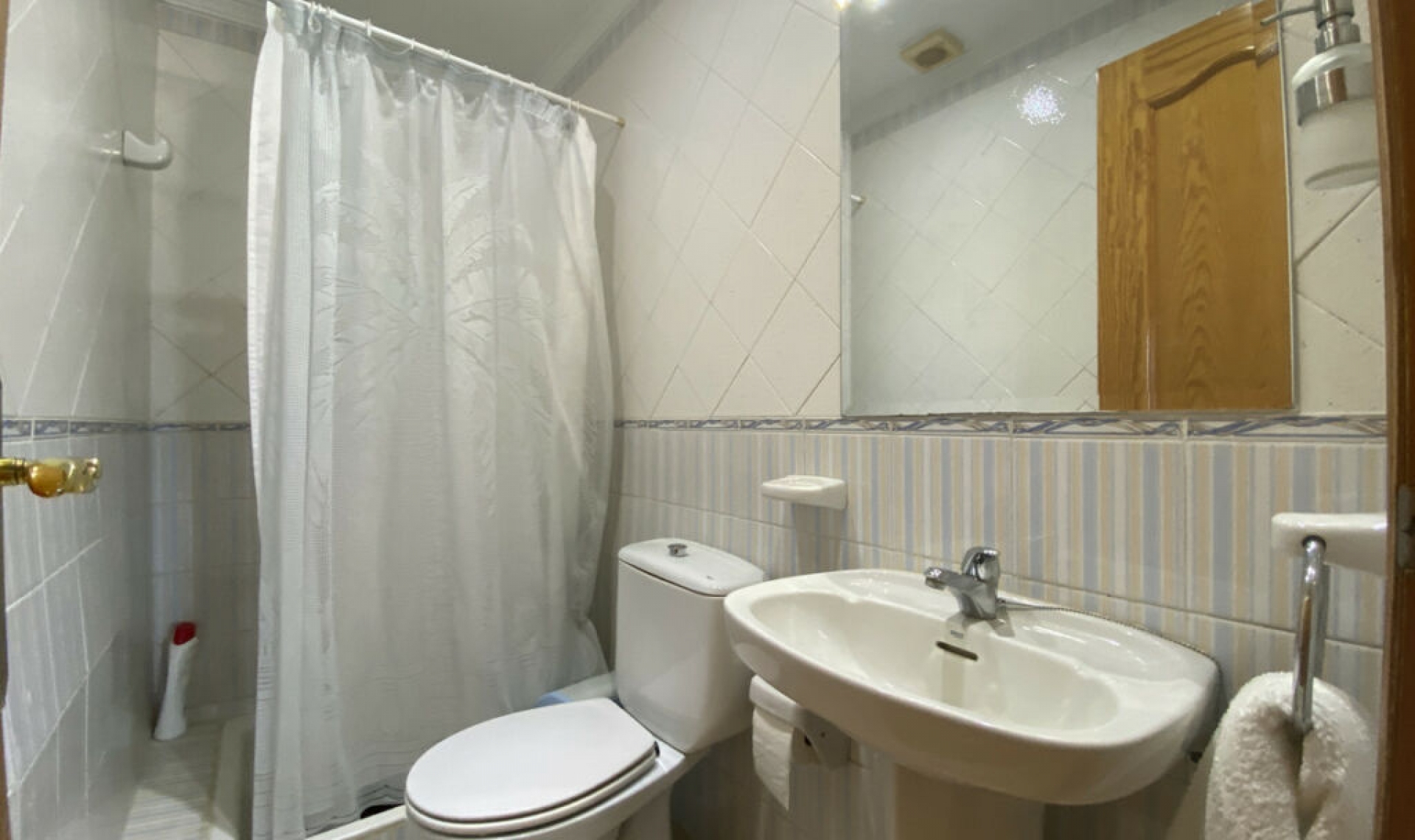 Resale - House -
Estepona