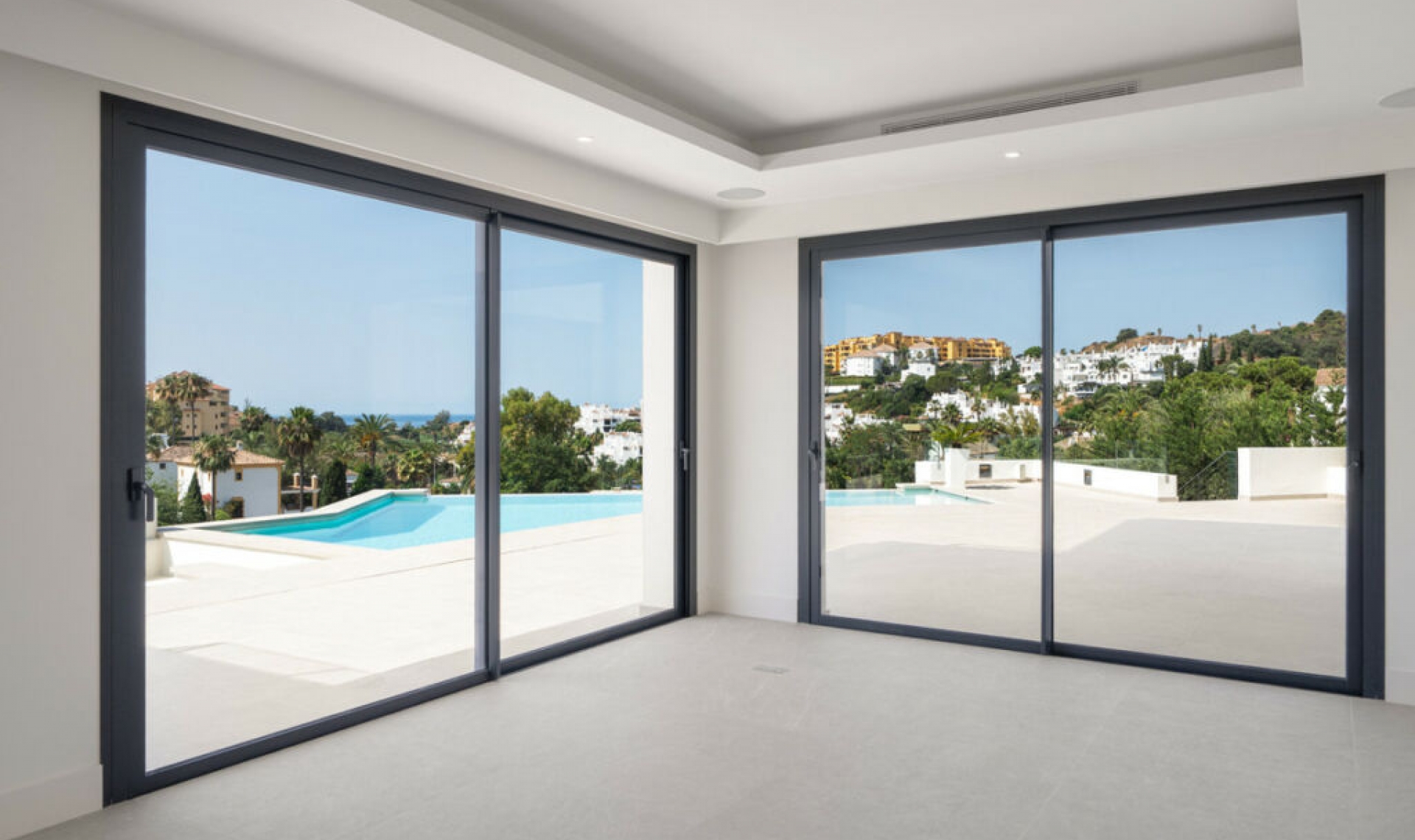 Resale - House -
Estepona