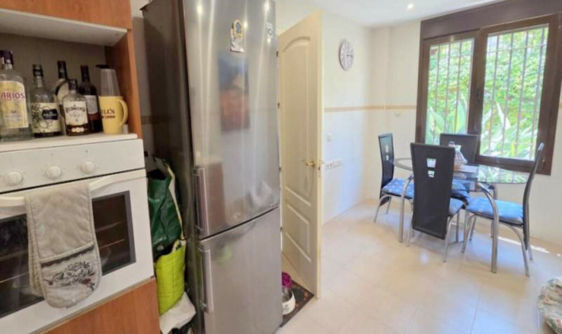 Resale - House -
Estepona