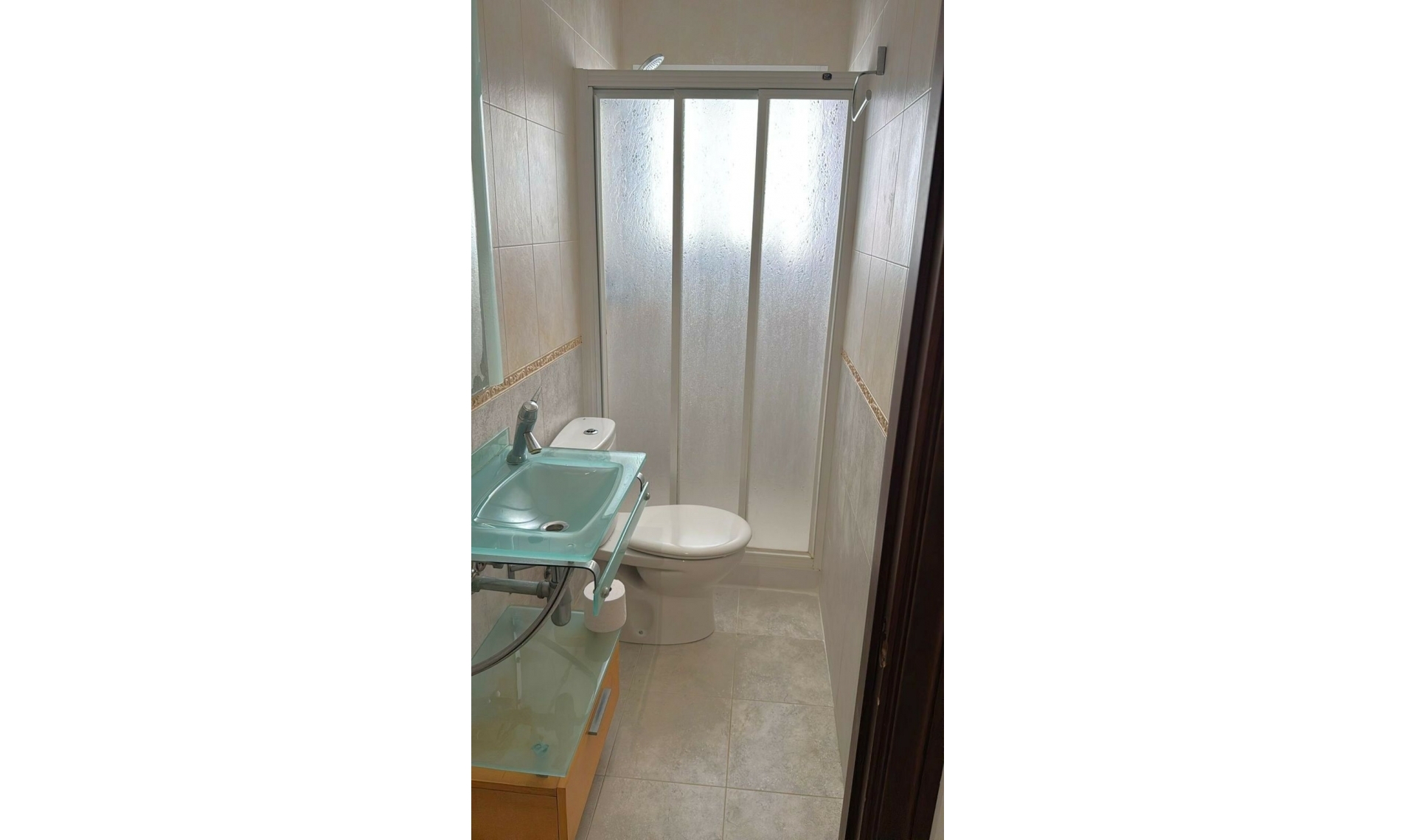 Resale - House -
Estepona