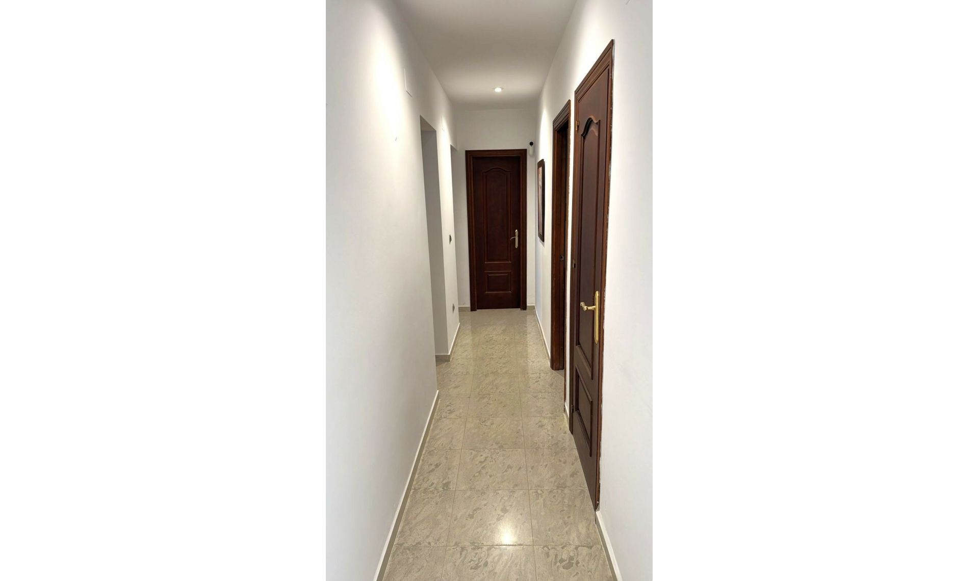 Resale - House -
Estepona