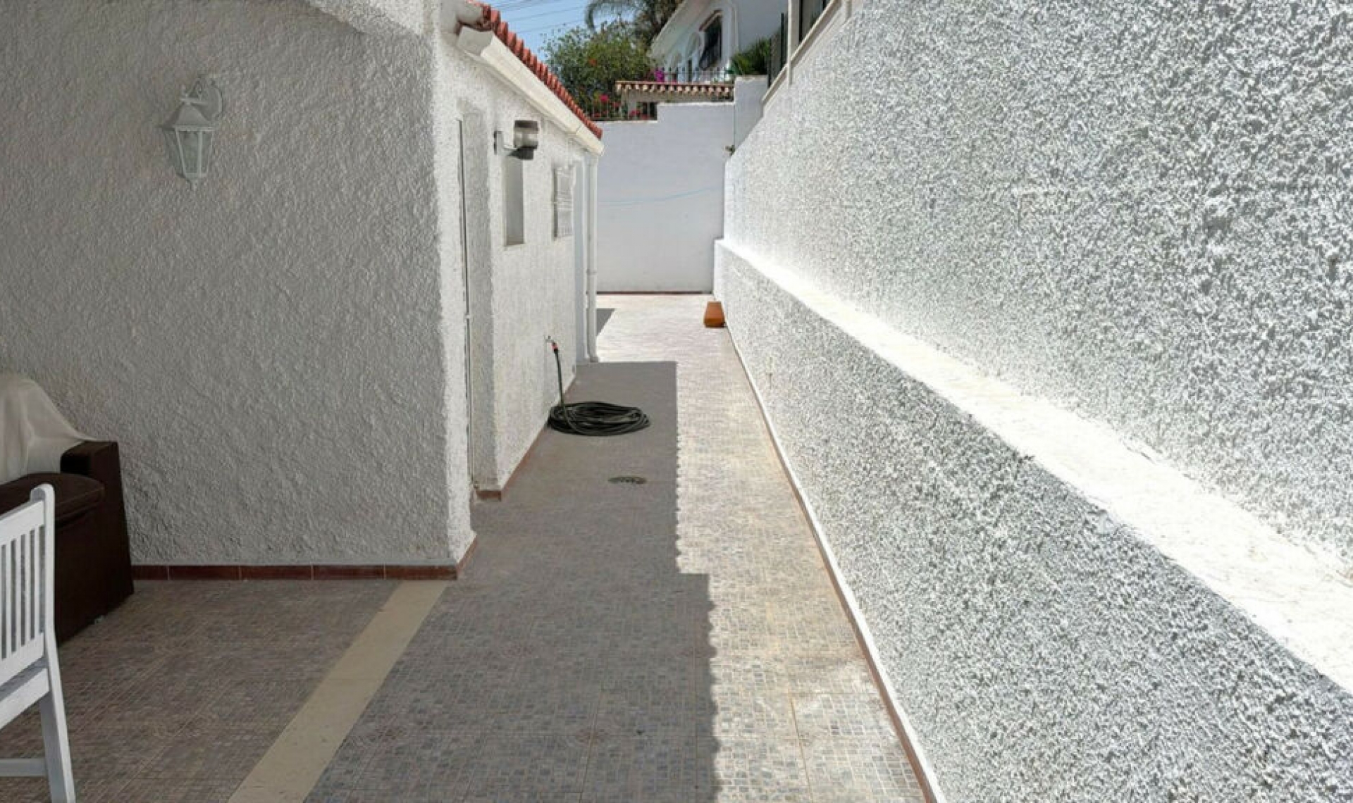 Resale - House -
Estepona