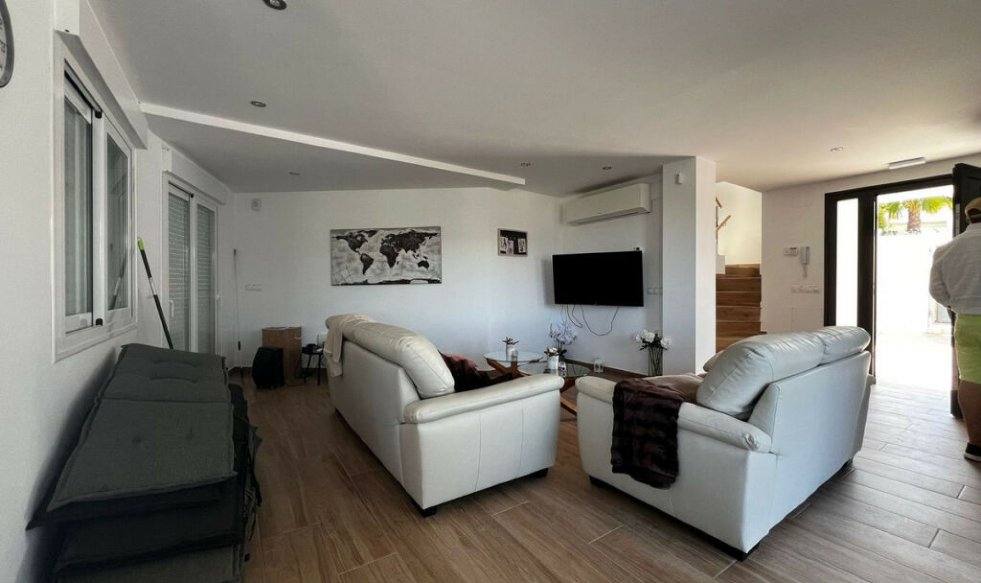 Resale - House -
Estepona