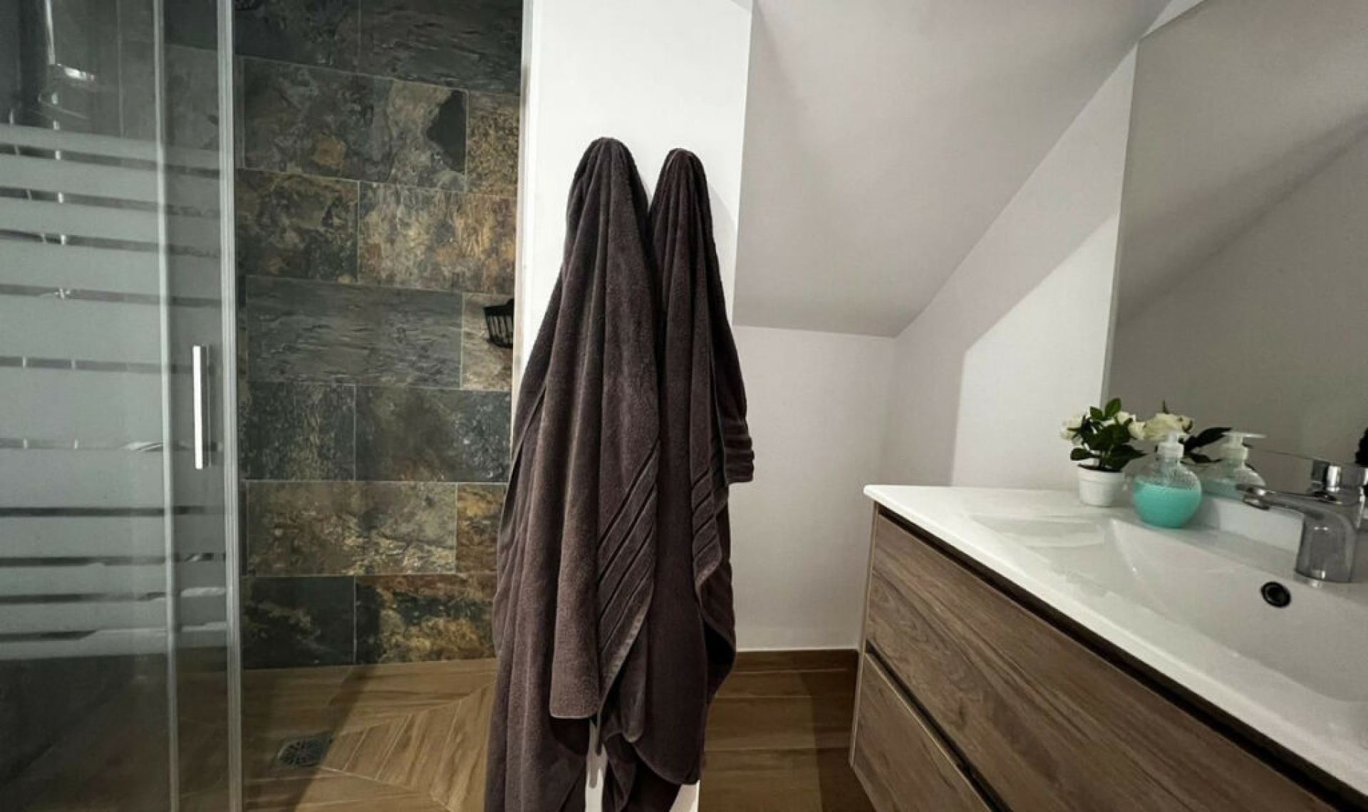 Resale - House -
Estepona