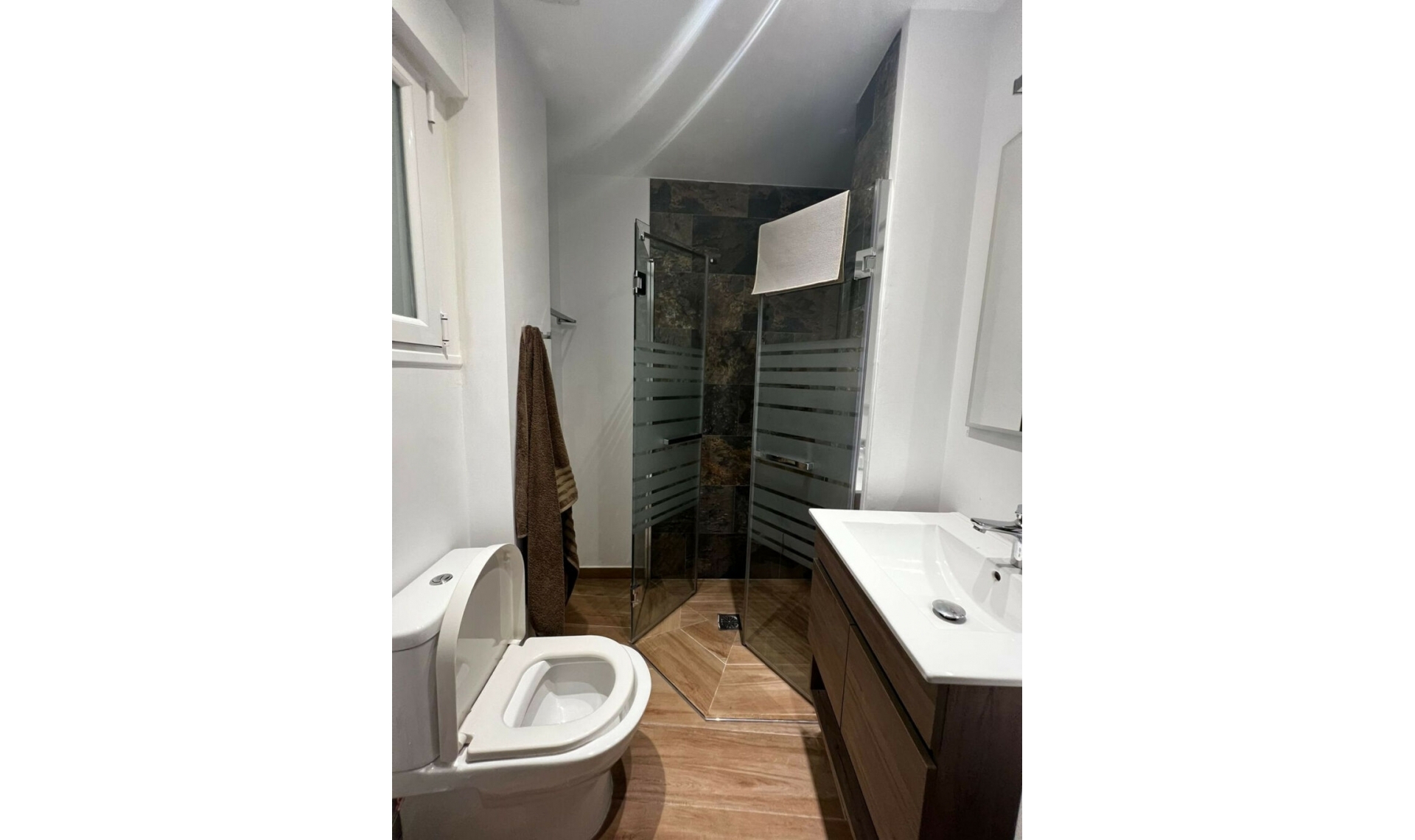 Resale - House -
Estepona