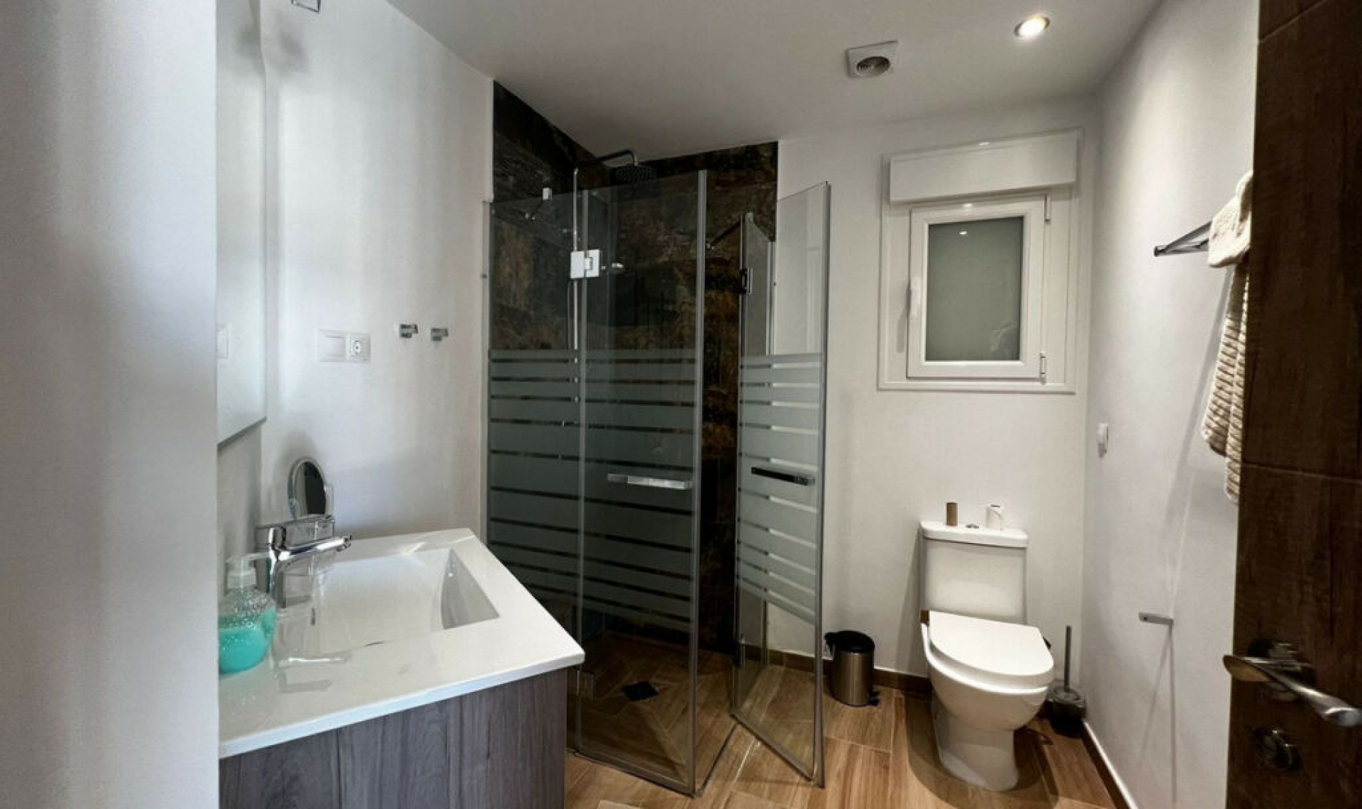 Resale - House -
Estepona