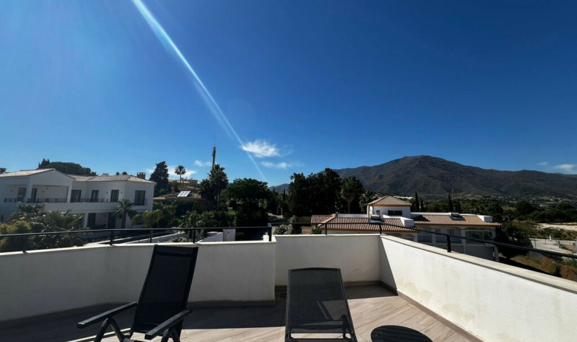 Resale - House -
Estepona