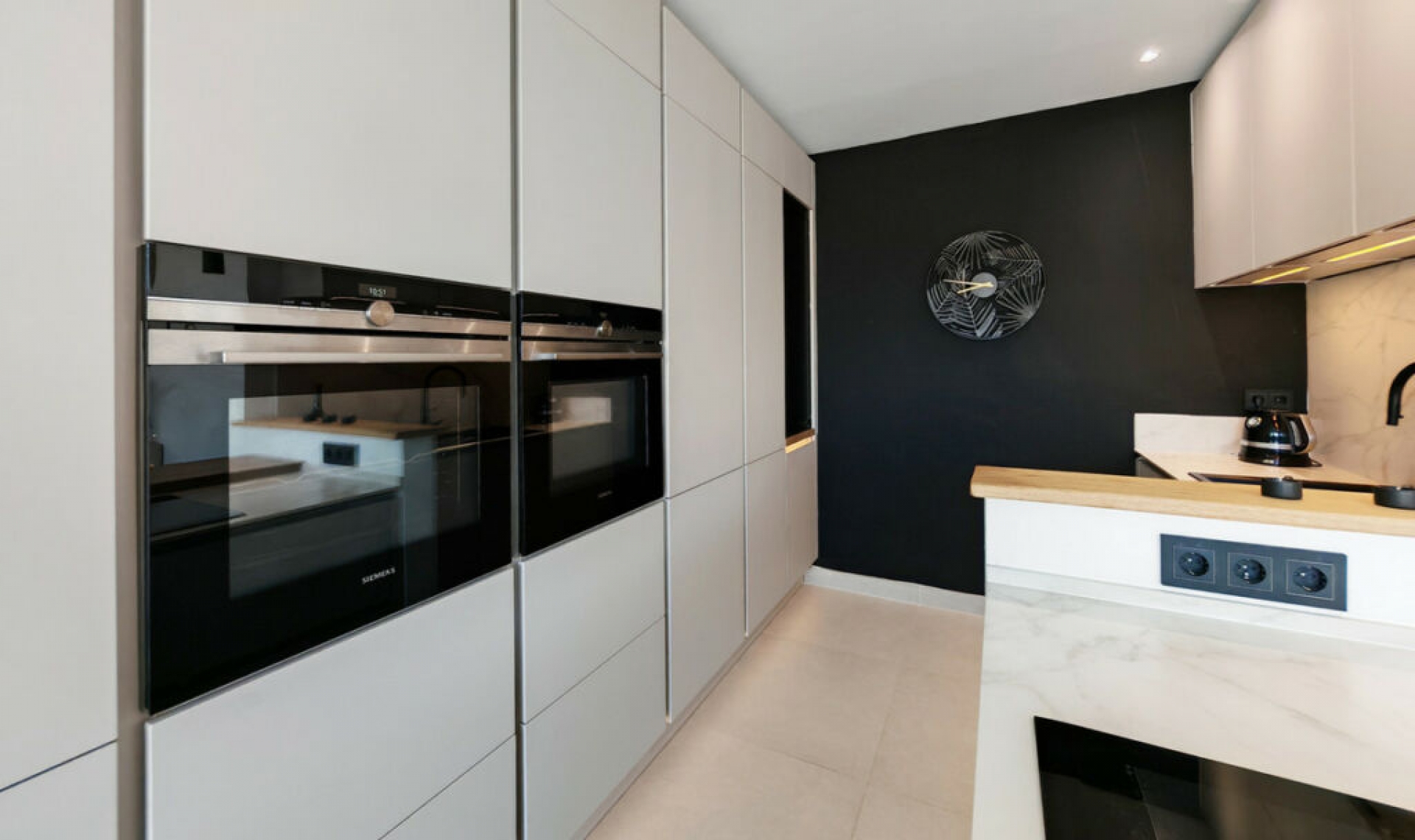 Resale - House -
Estepona