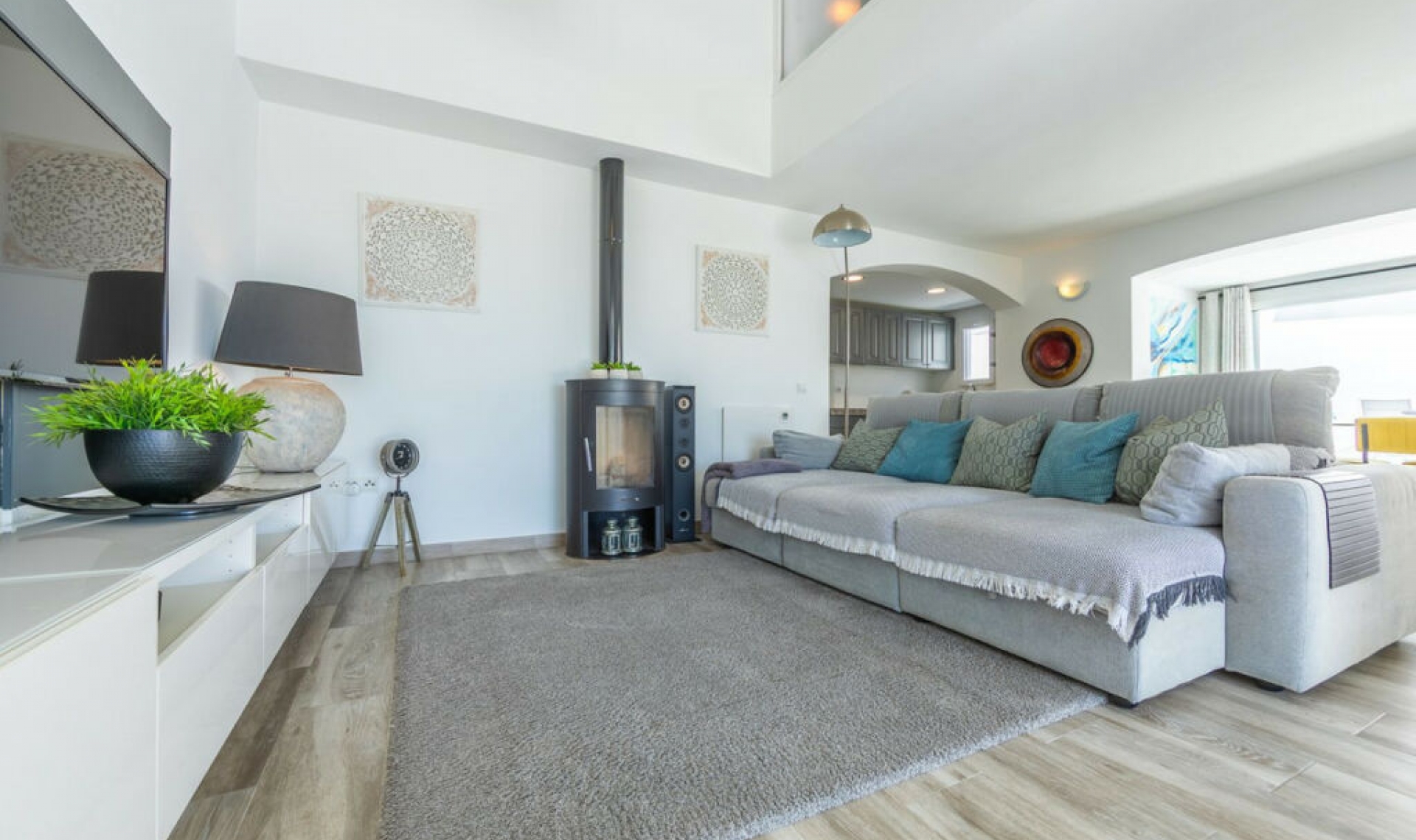 Resale - House -
Estepona