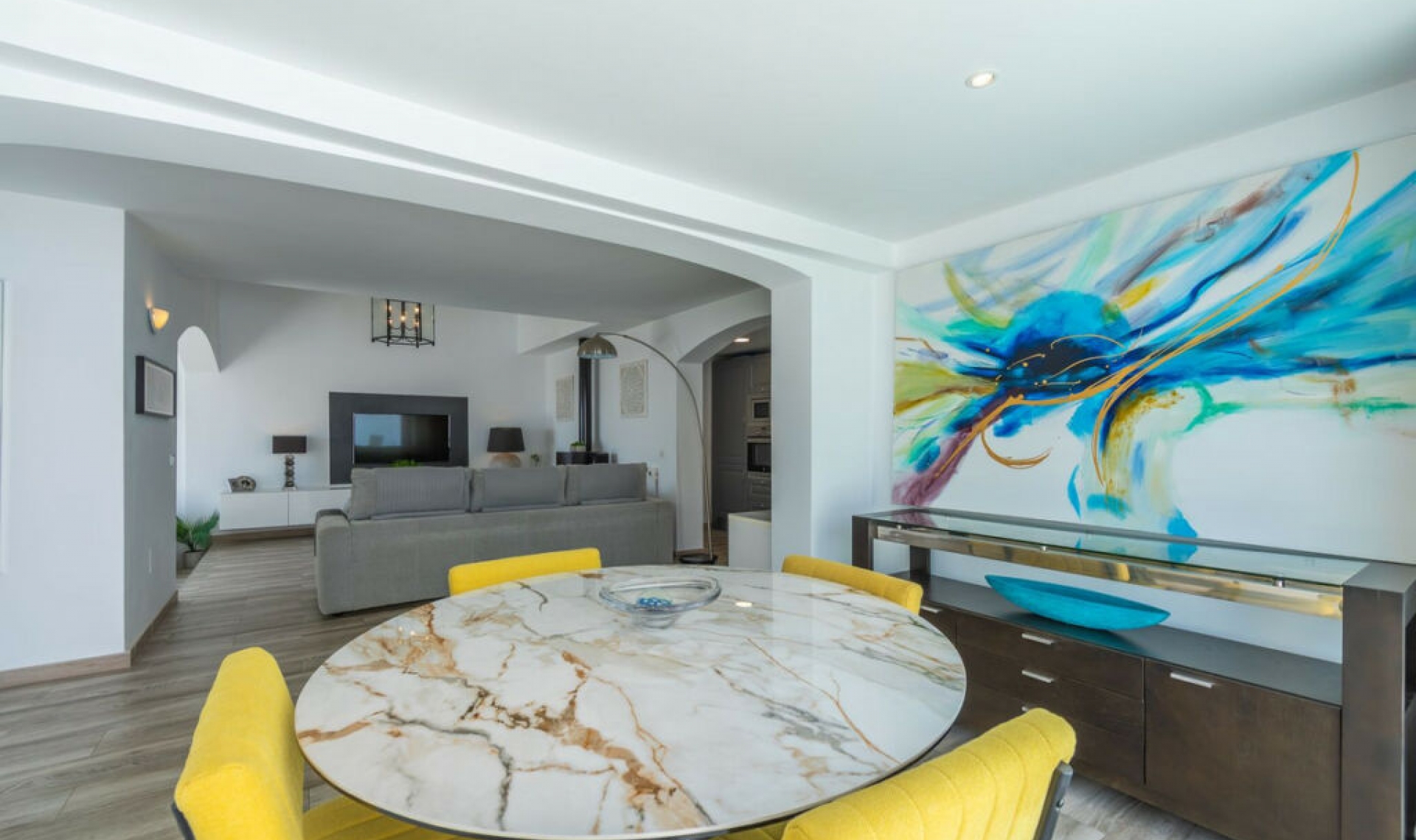 Resale - House -
Estepona