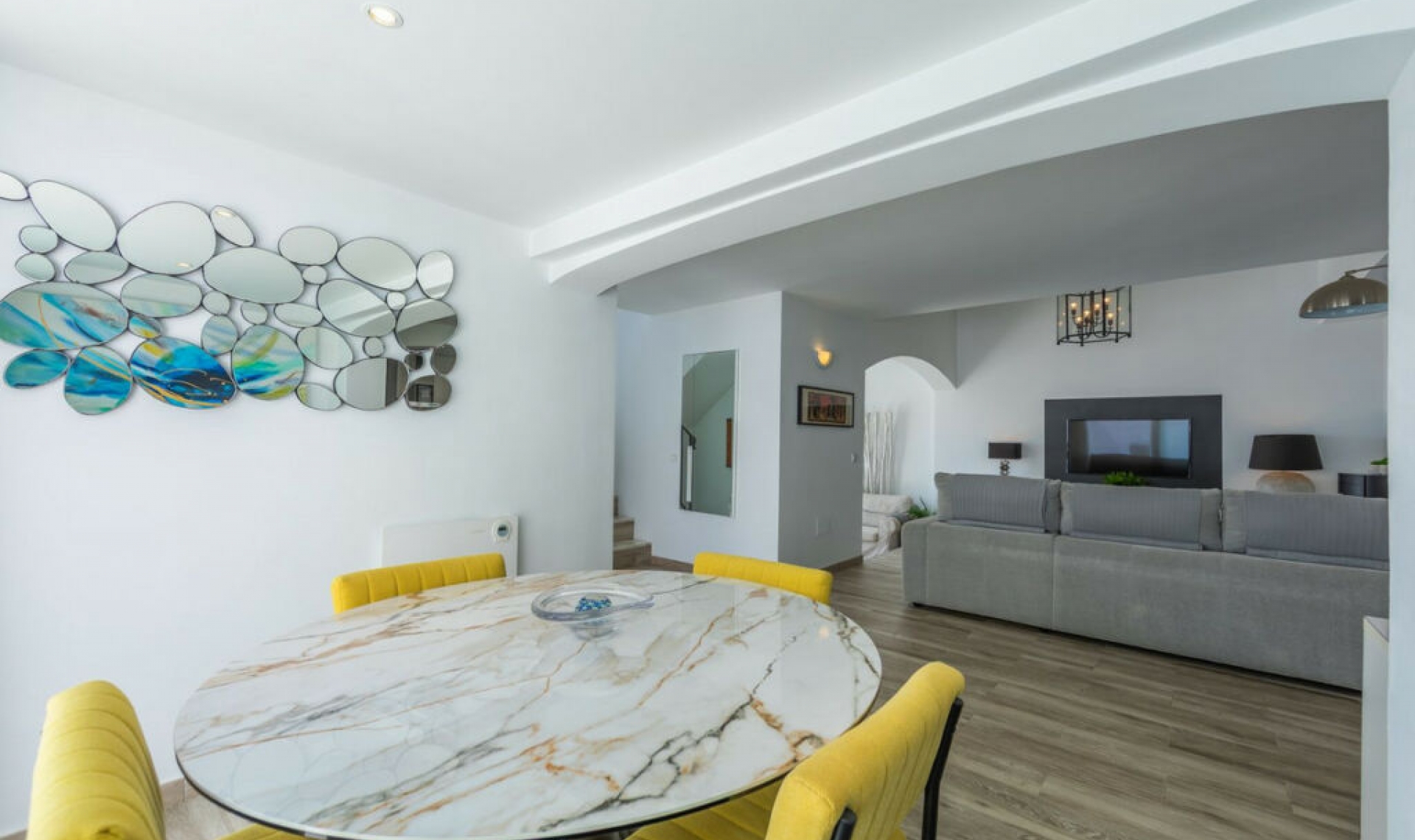 Resale - House -
Estepona