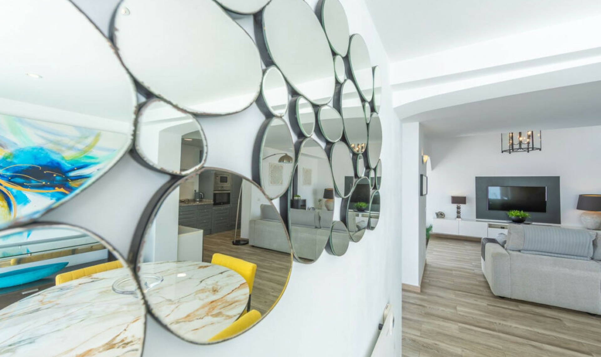 Resale - House -
Estepona
