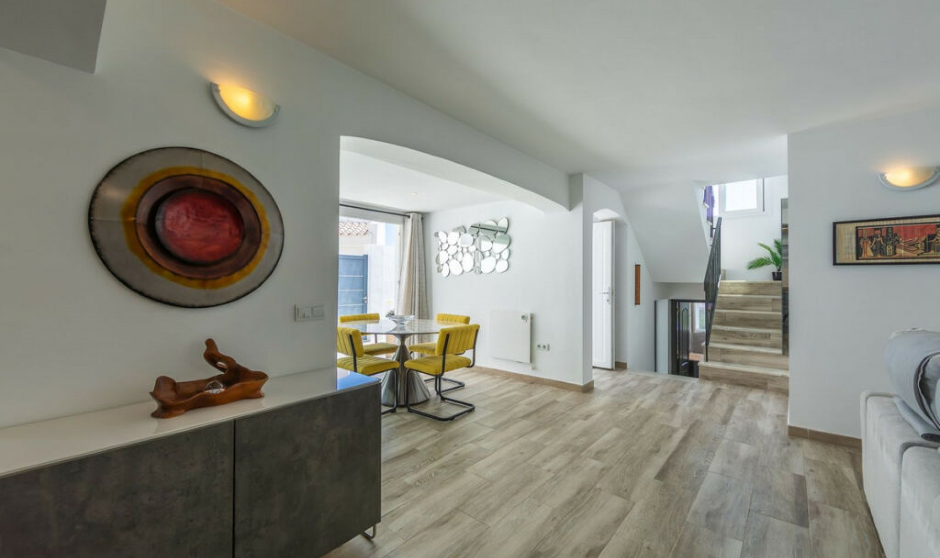 Resale - House -
Estepona