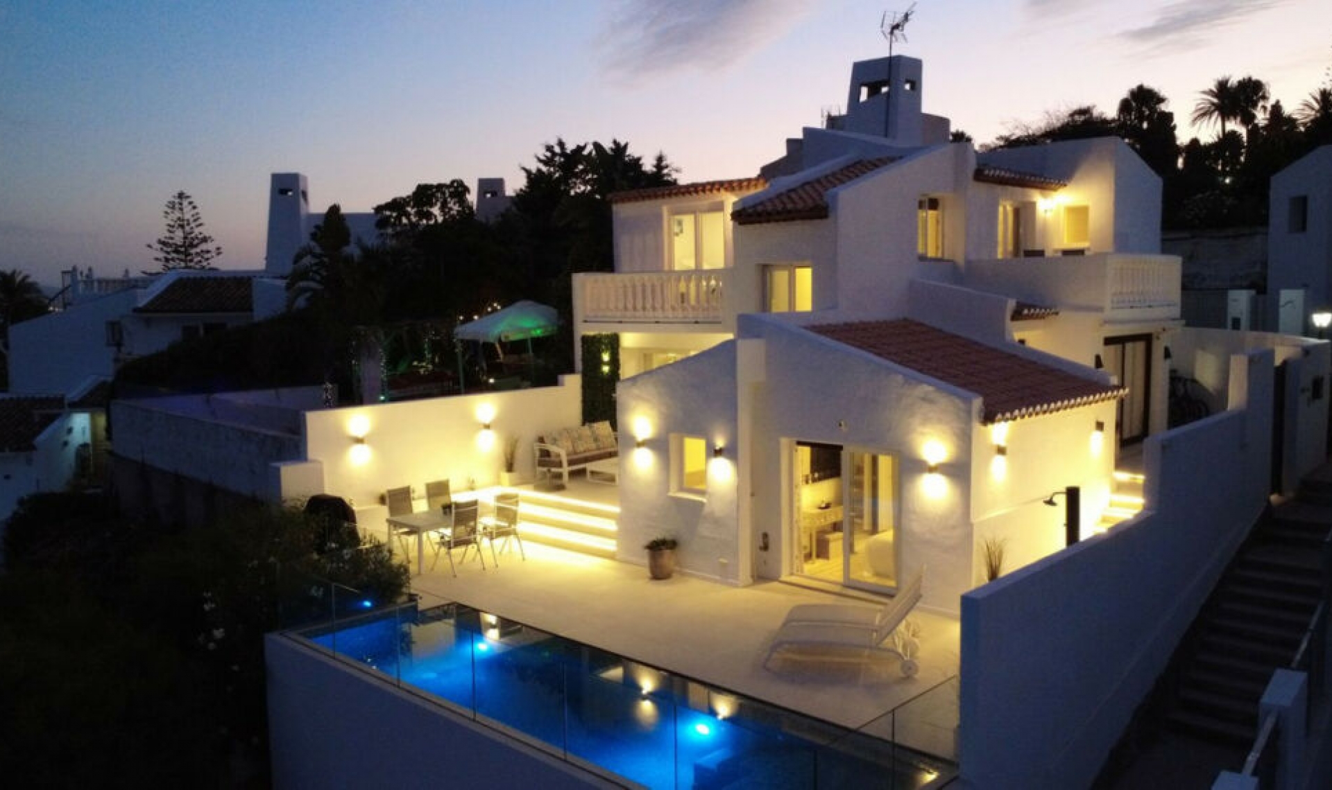Resale - House -
Estepona
