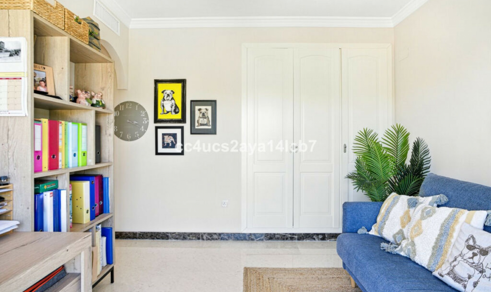 Resale - House -
Estepona