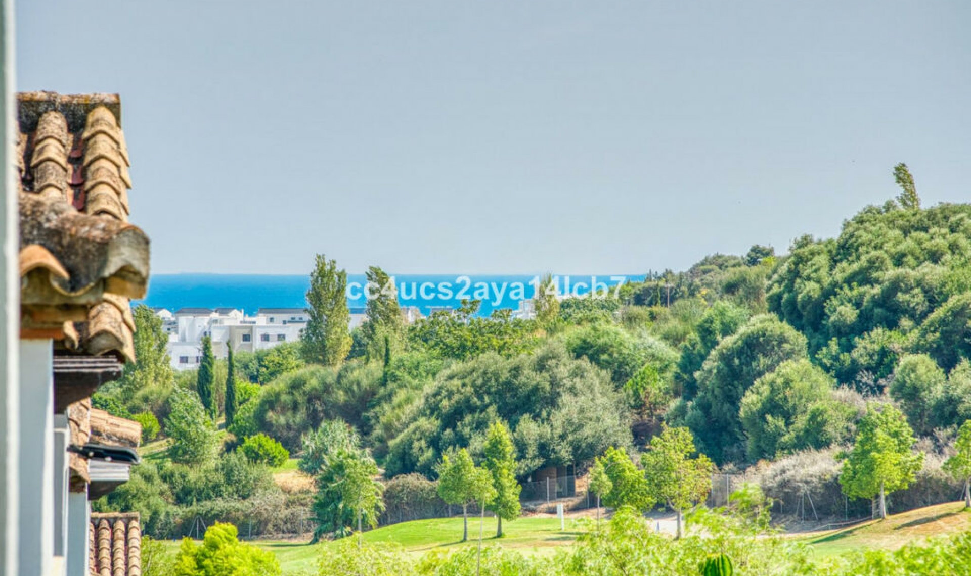 Resale - House -
Estepona