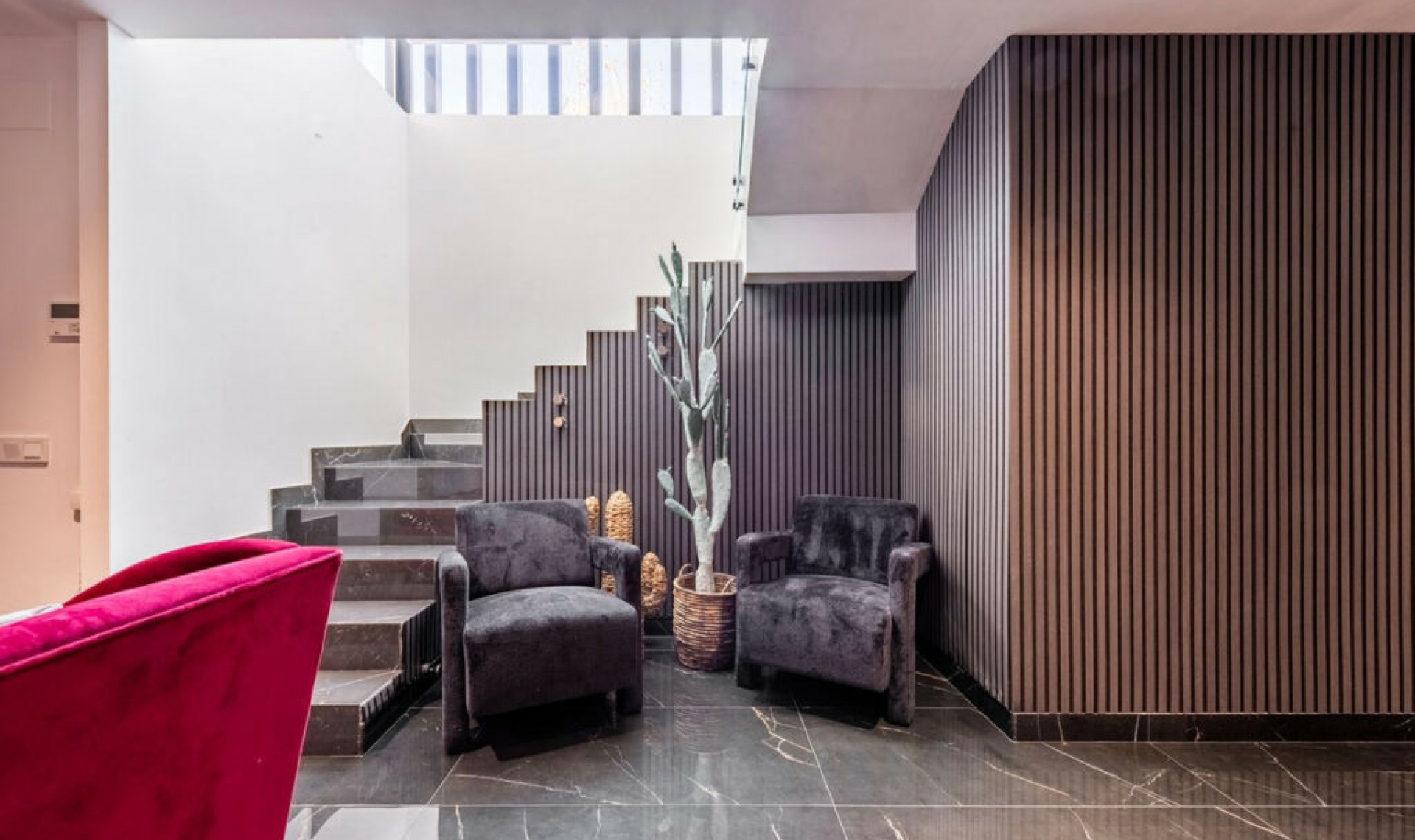 Resale - House -
Estepona