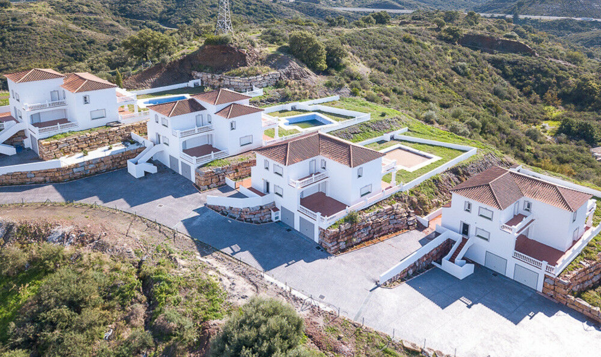 Resale - House -
Estepona