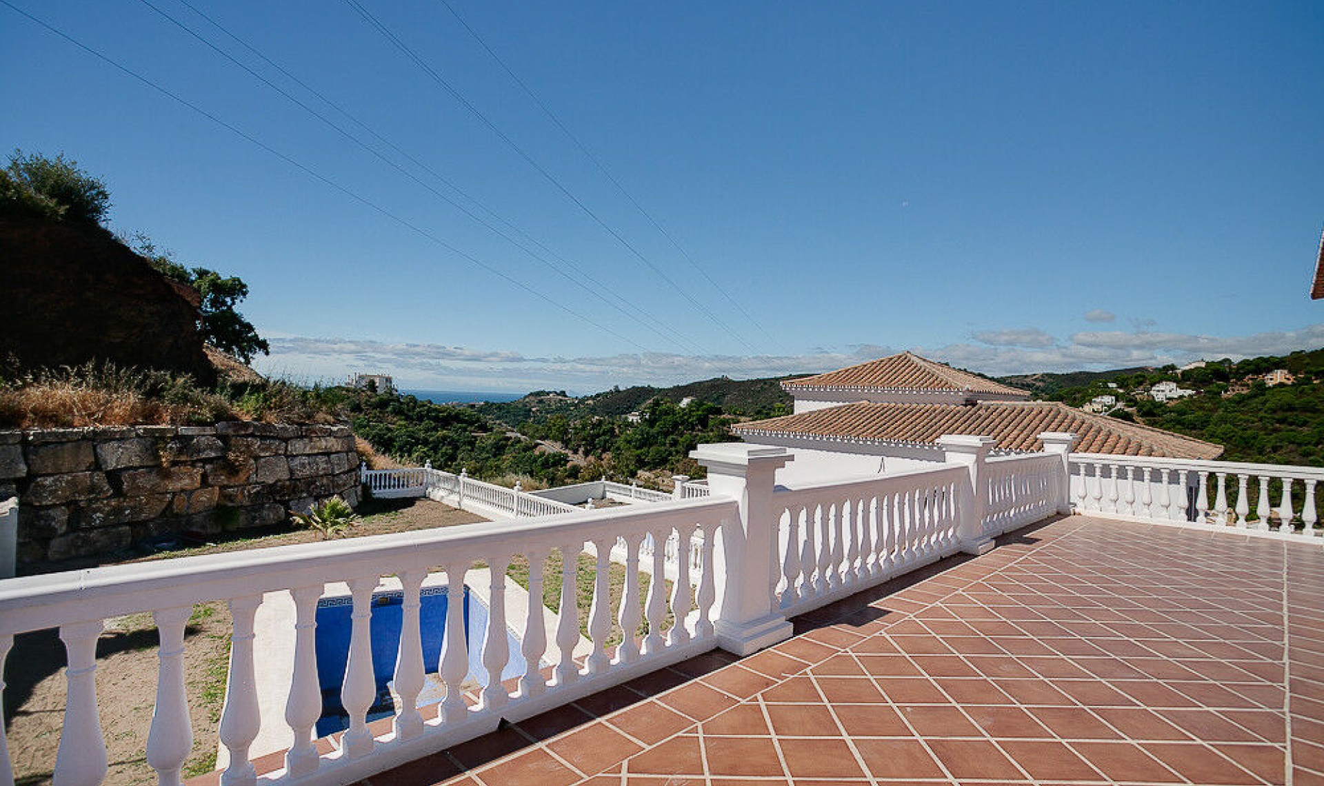 Resale - House -
Estepona