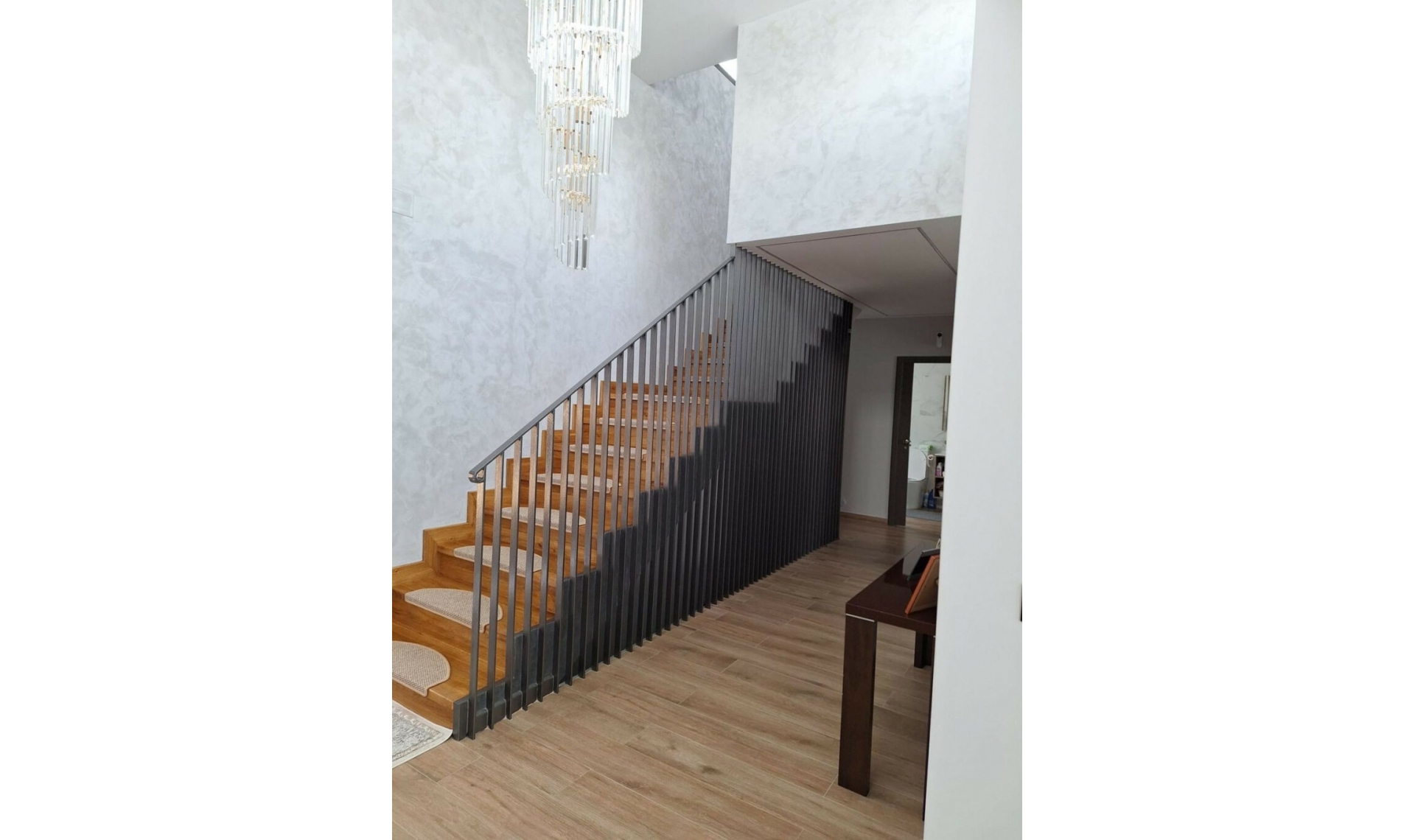 Resale - House -
Estepona