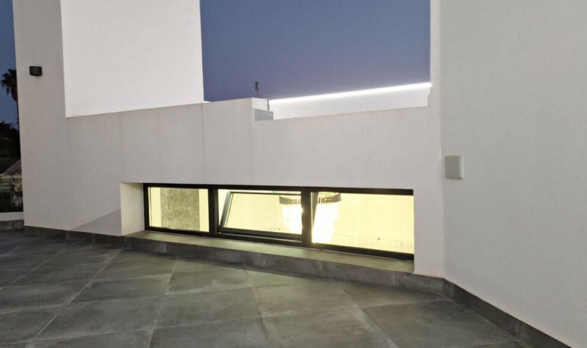 Resale - House -
Estepona