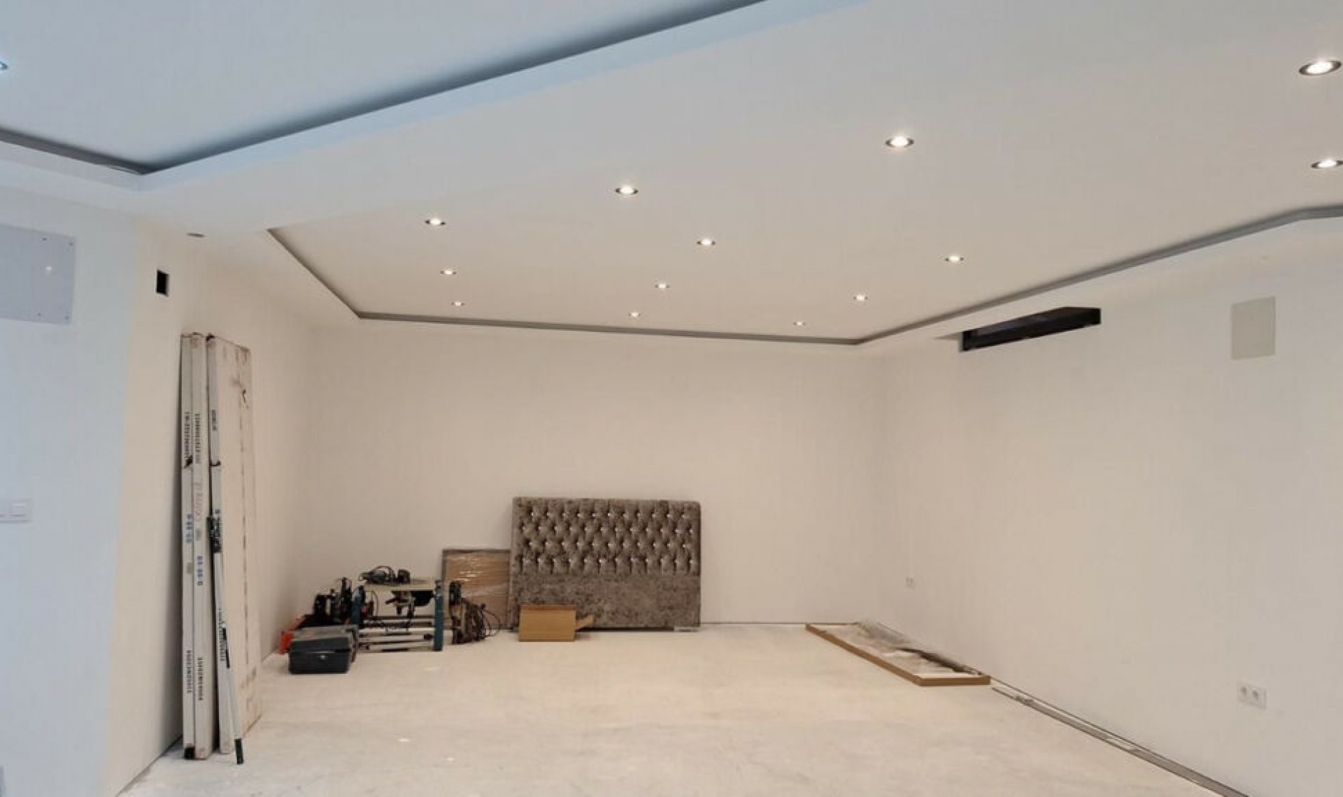 Resale - House -
Estepona