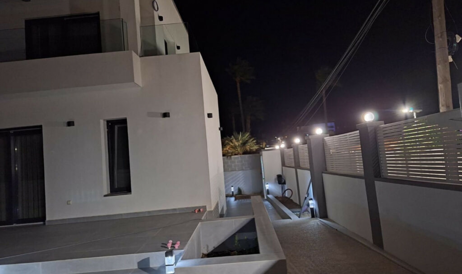 Resale - House -
Estepona