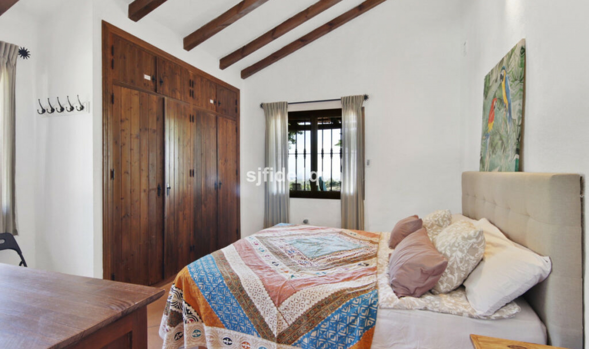 Resale - House -
Estepona