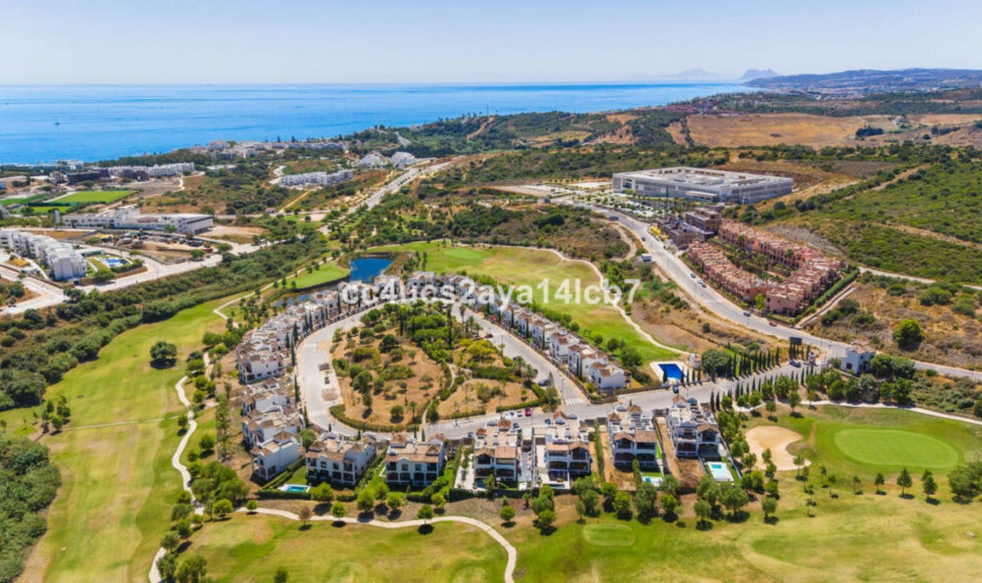 Resale - House -
Estepona