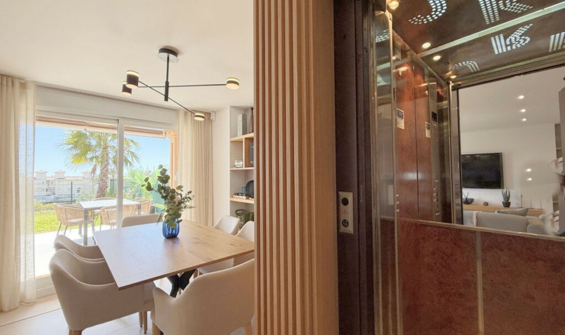 Resale - House -
Estepona