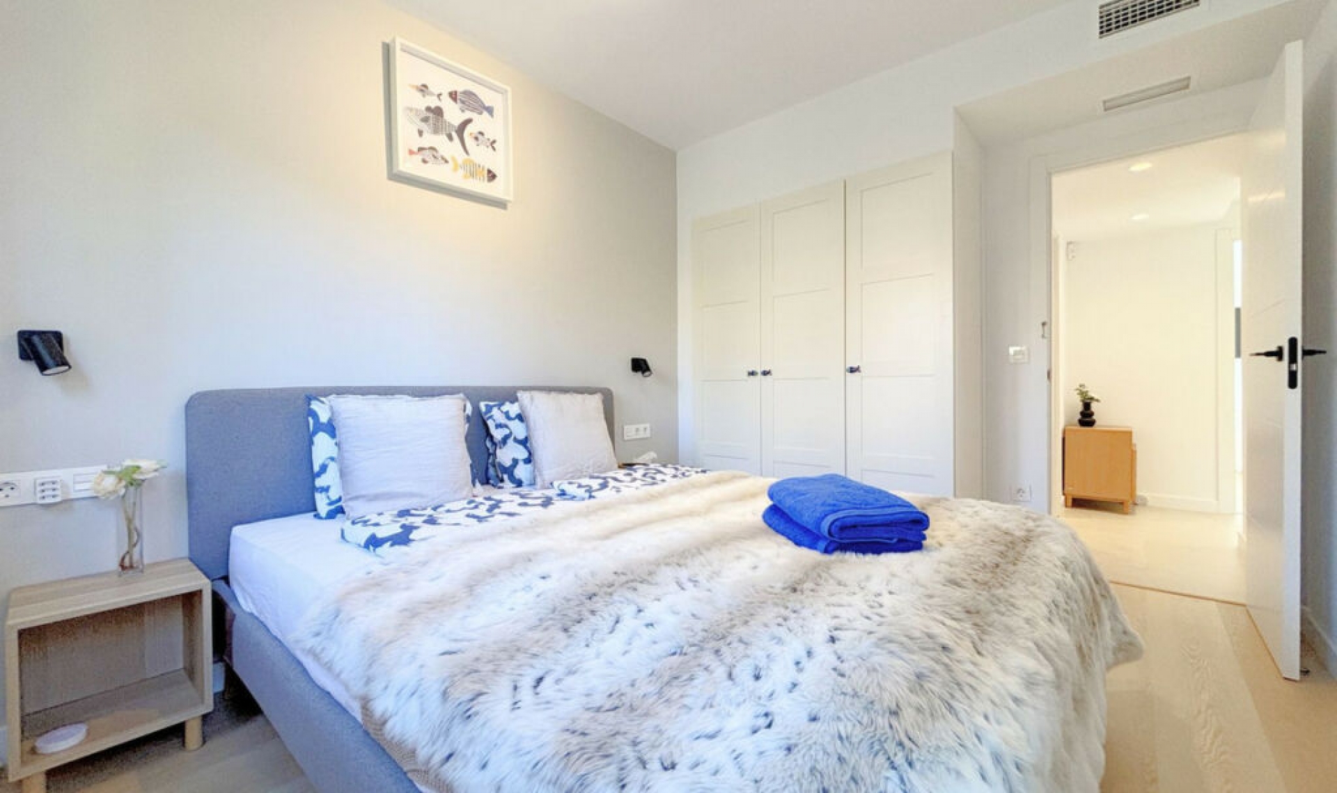 Resale - House -
Estepona