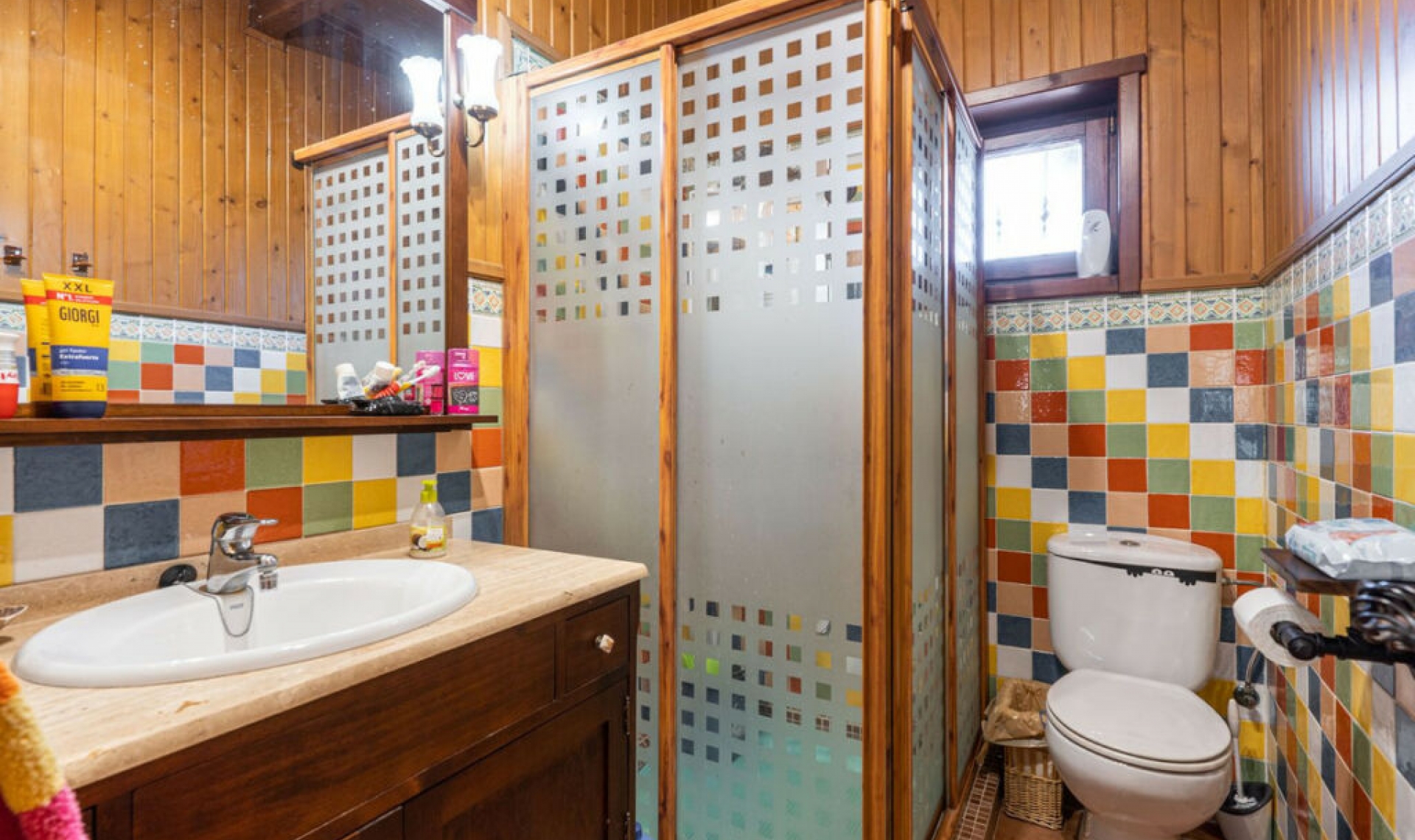 Resale - House -
Estepona