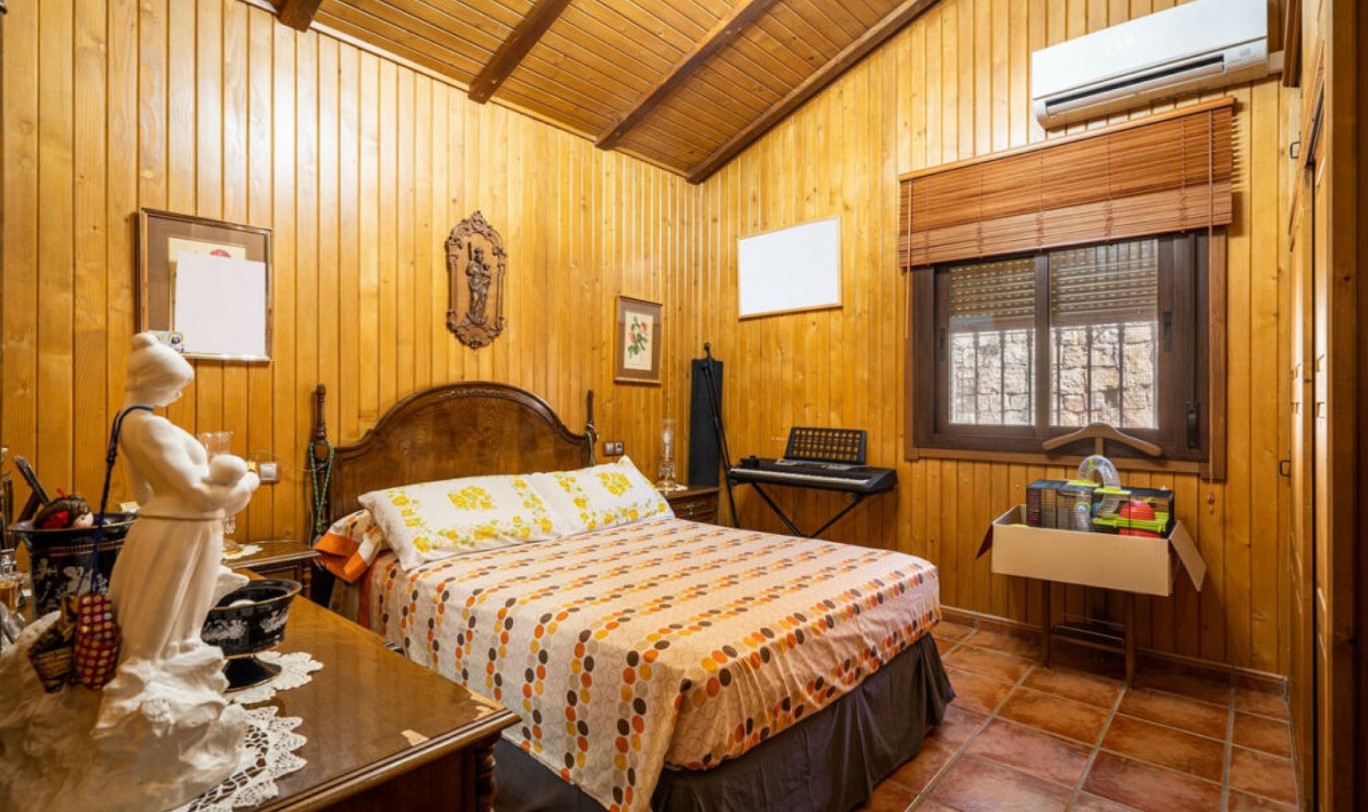 Resale - House -
Estepona