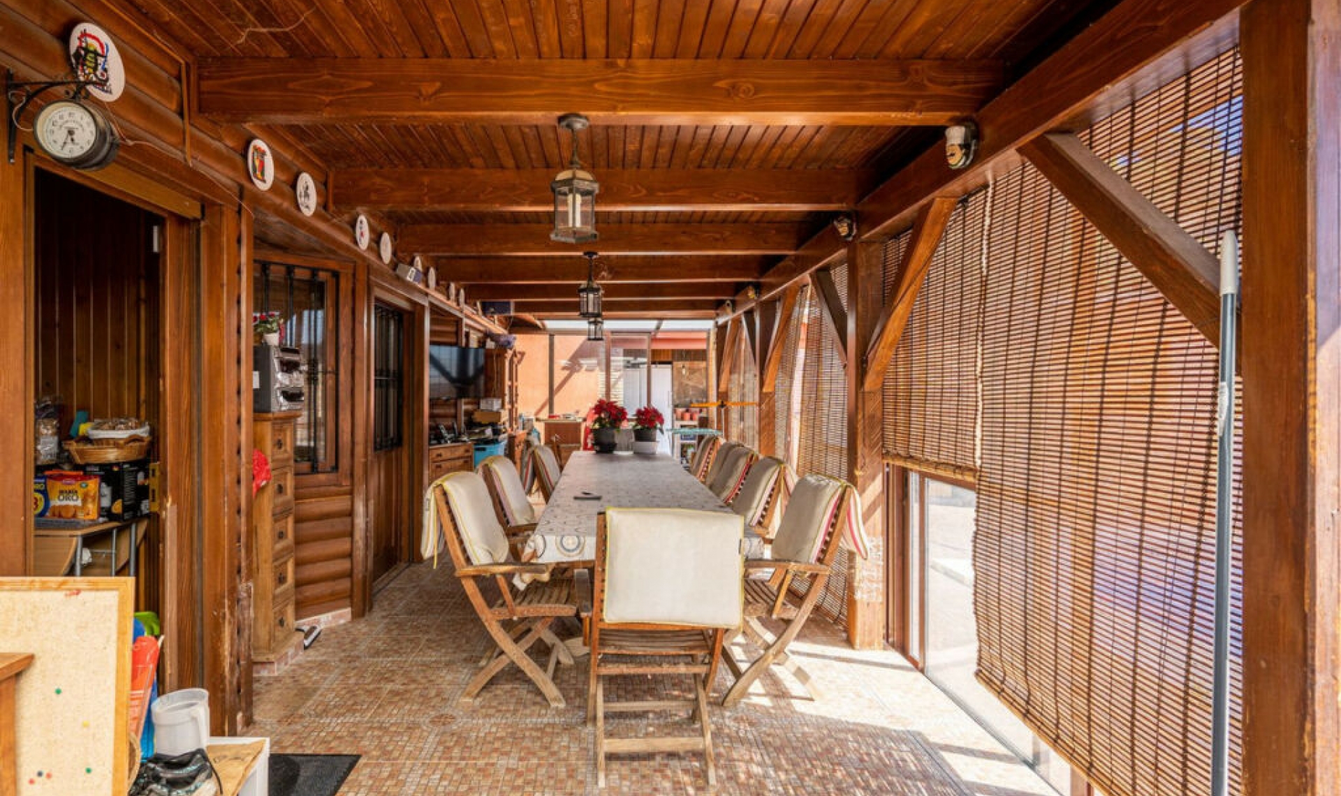 Resale - House -
Estepona