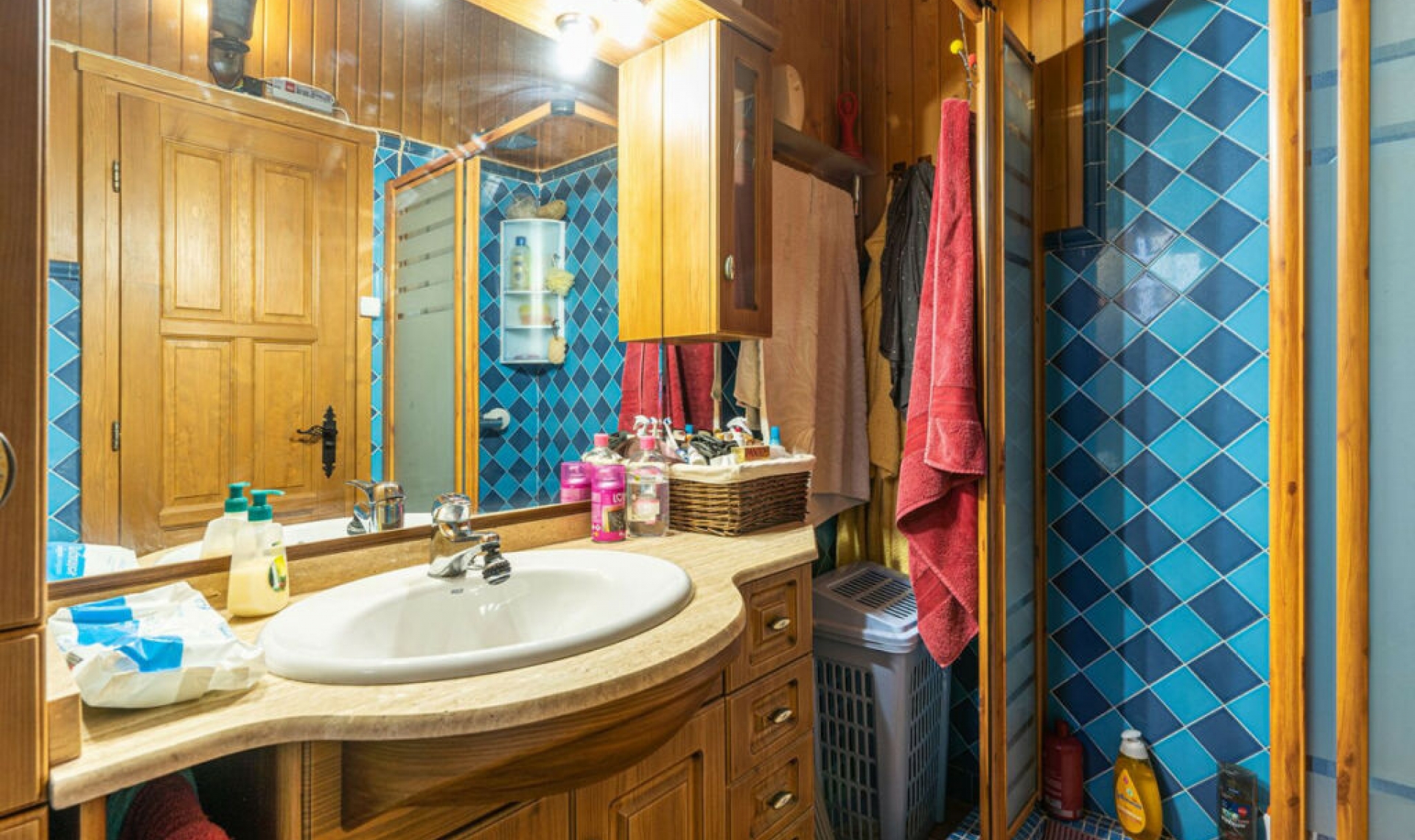 Resale - House -
Estepona