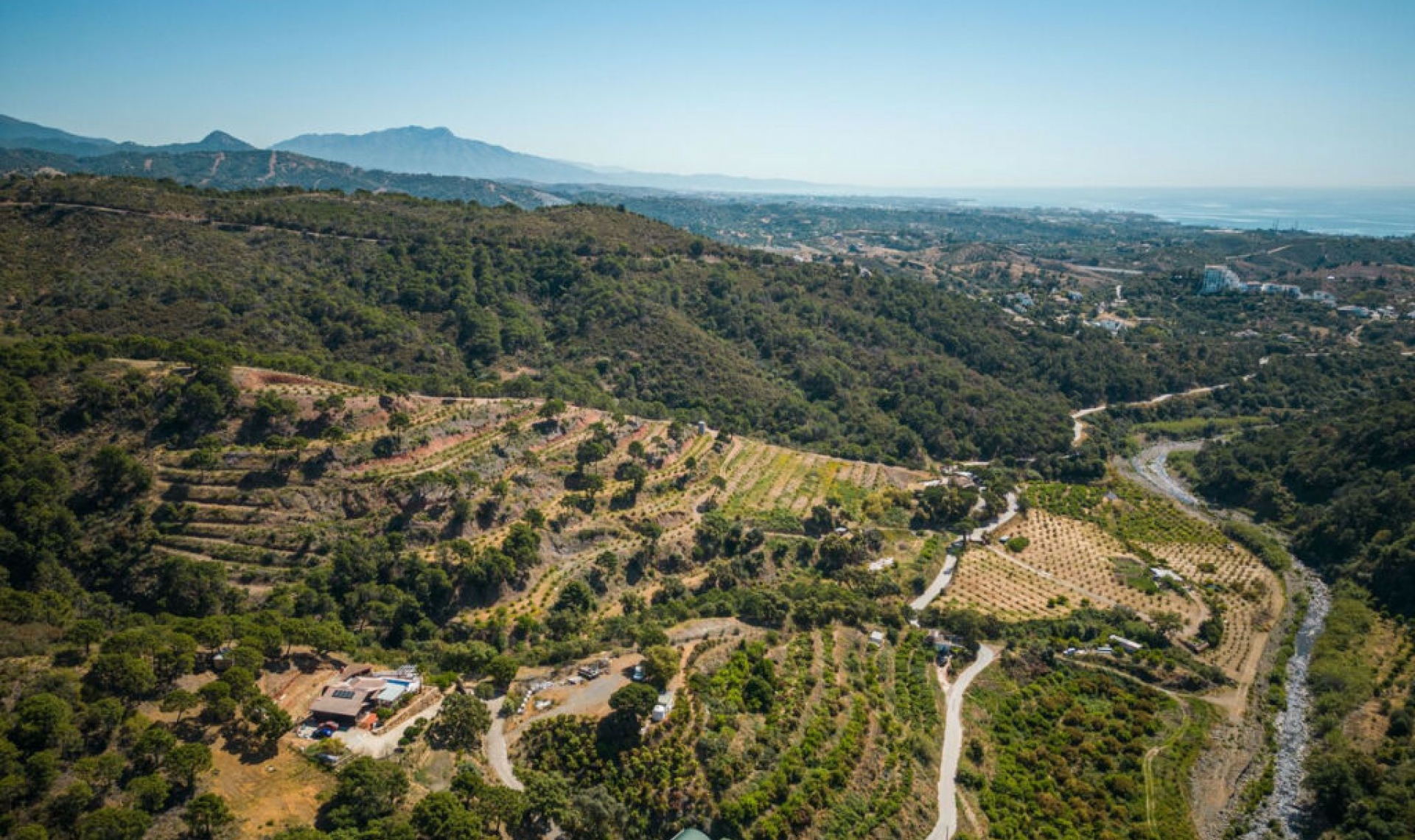 Resale - House -
Estepona