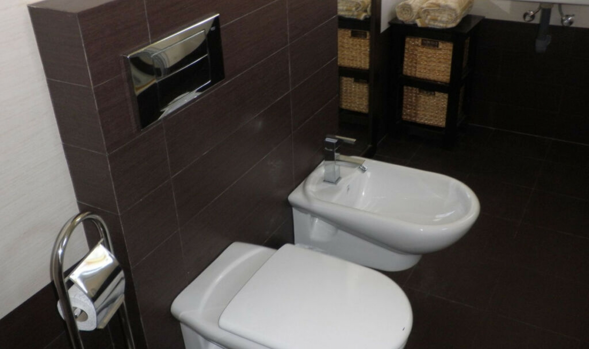 Resale - House -
Estepona