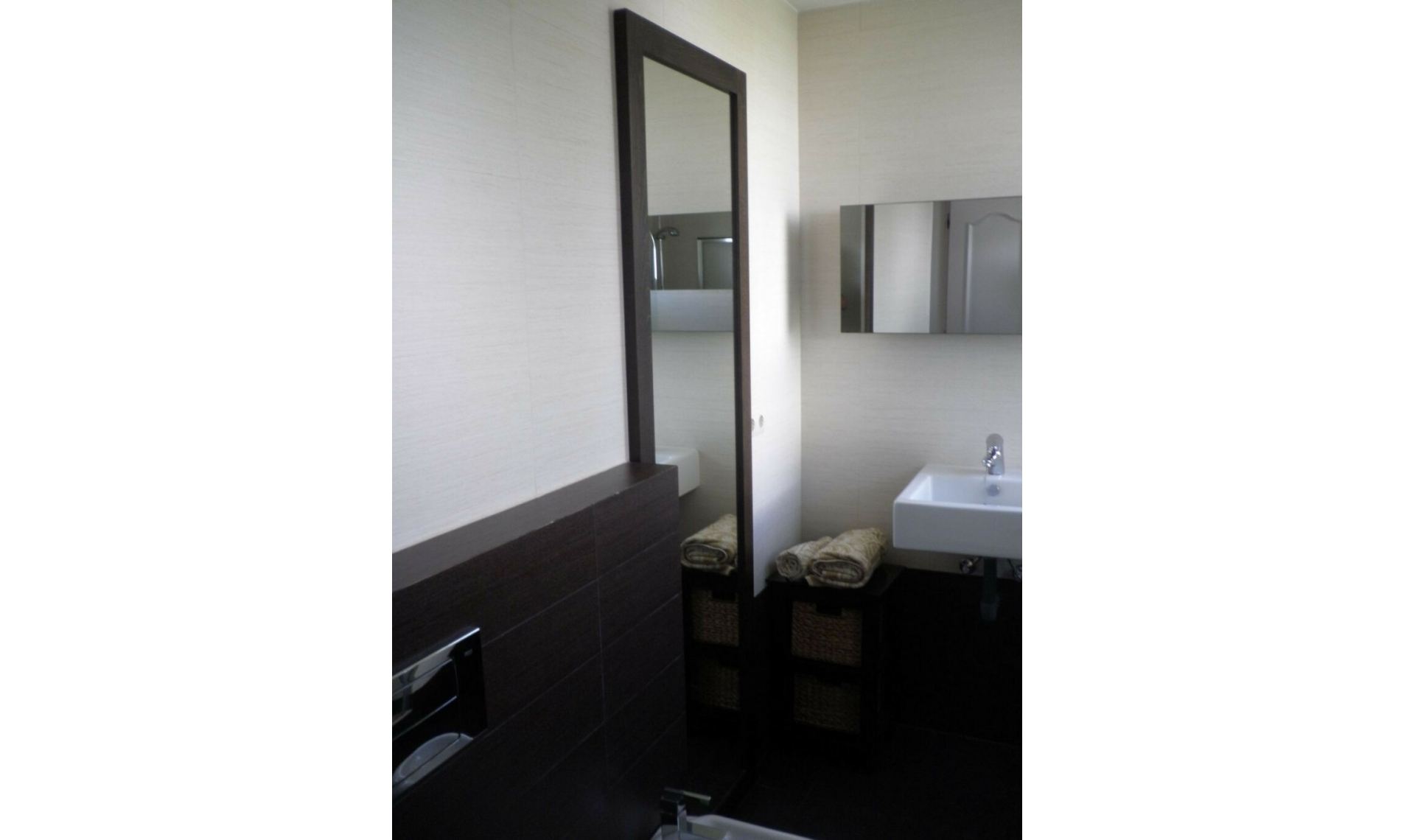 Resale - House -
Estepona