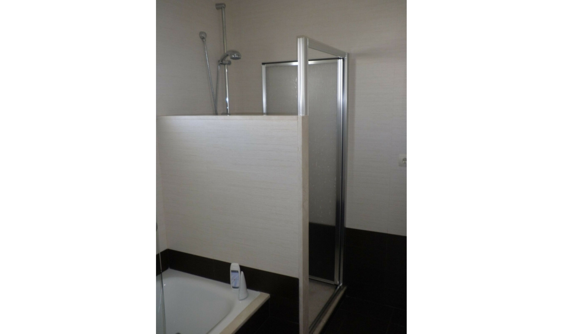 Resale - House -
Estepona