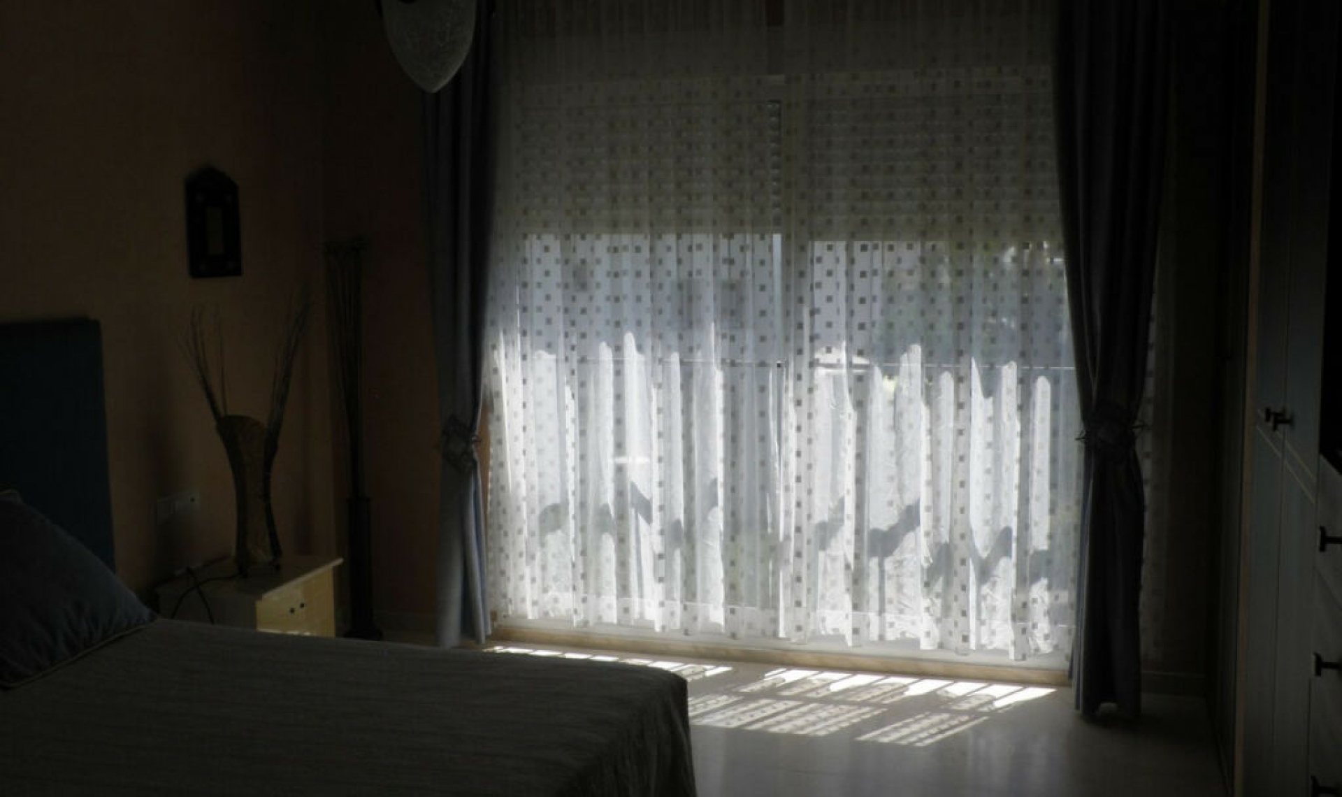 Resale - House -
Estepona