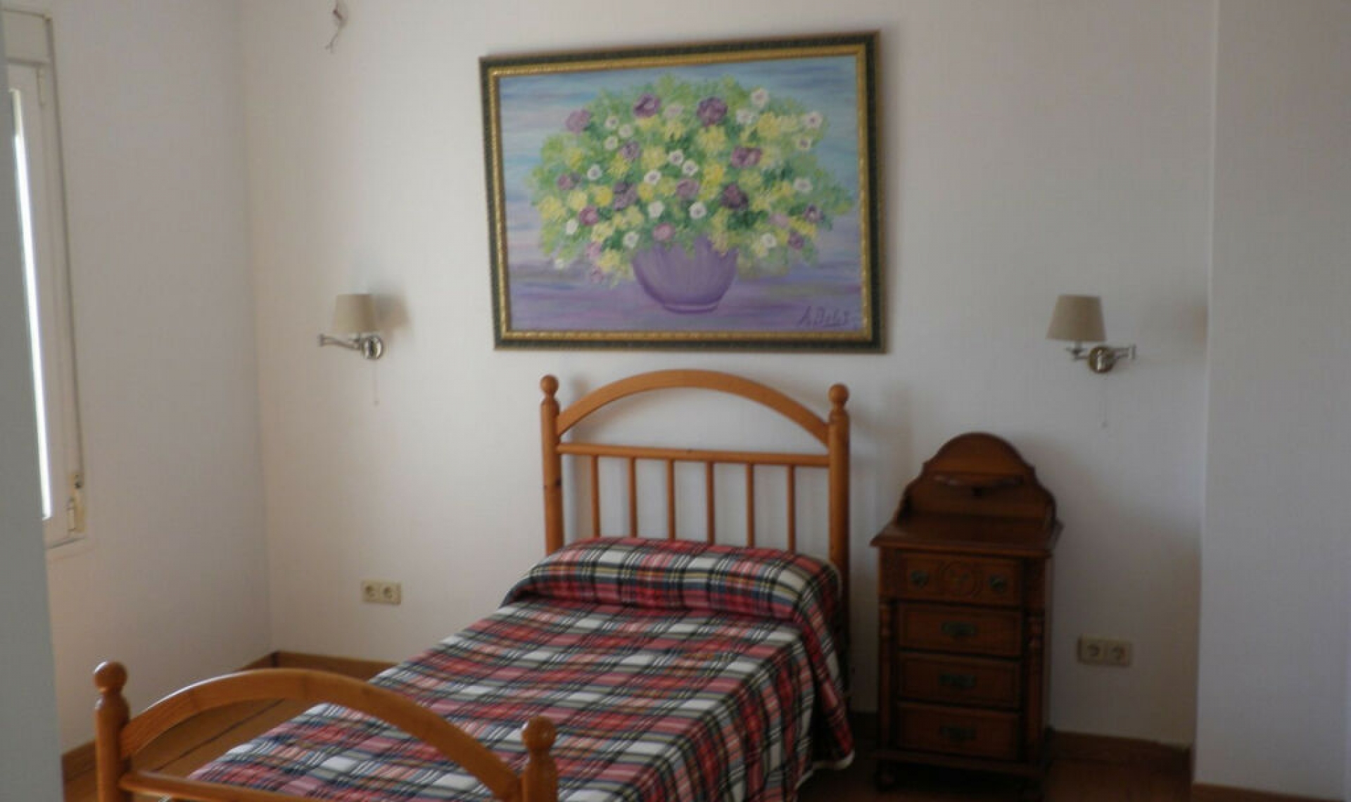 Resale - House -
Estepona