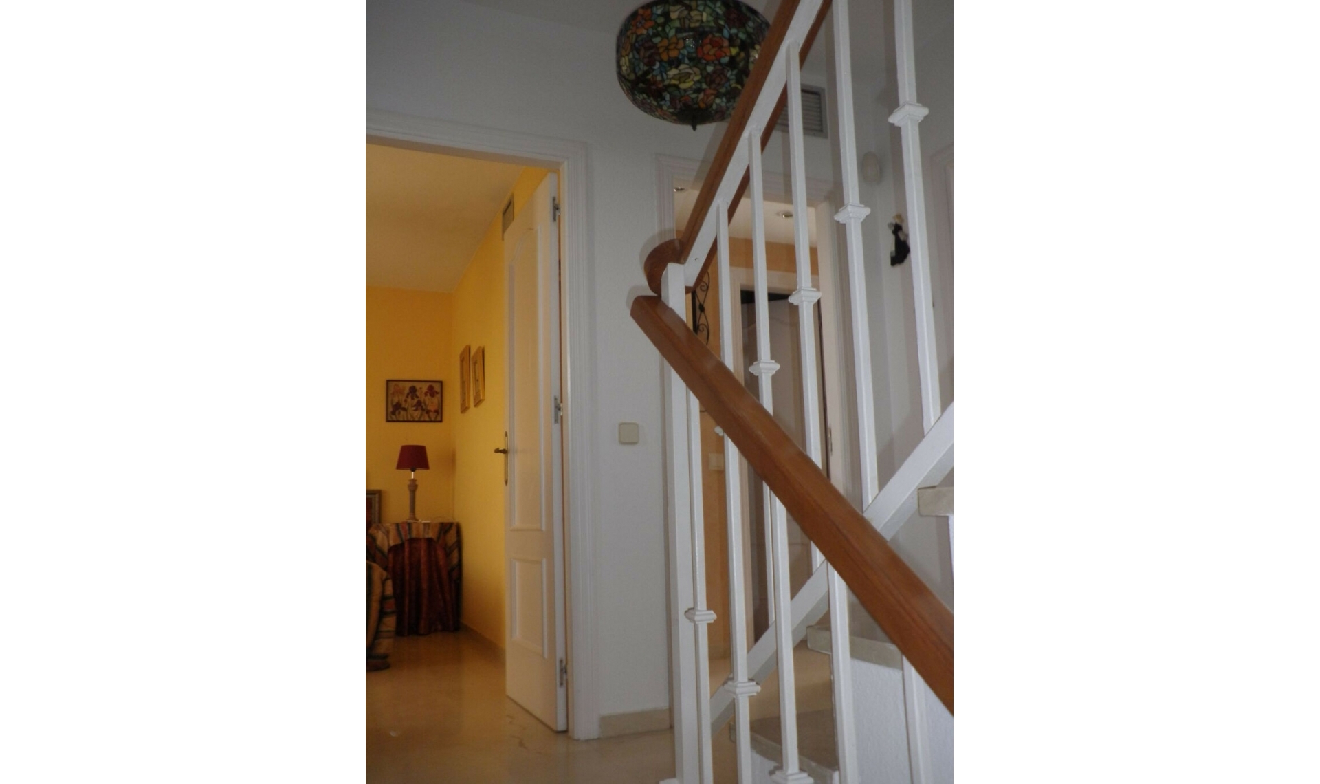 Resale - House -
Estepona