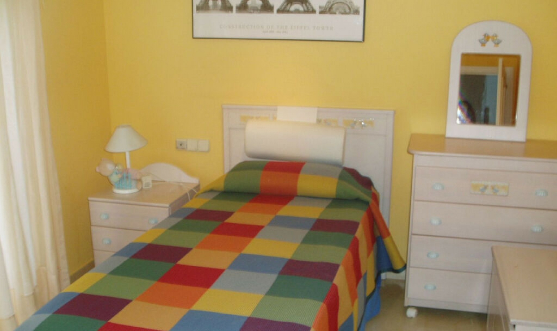 Resale - House -
Estepona